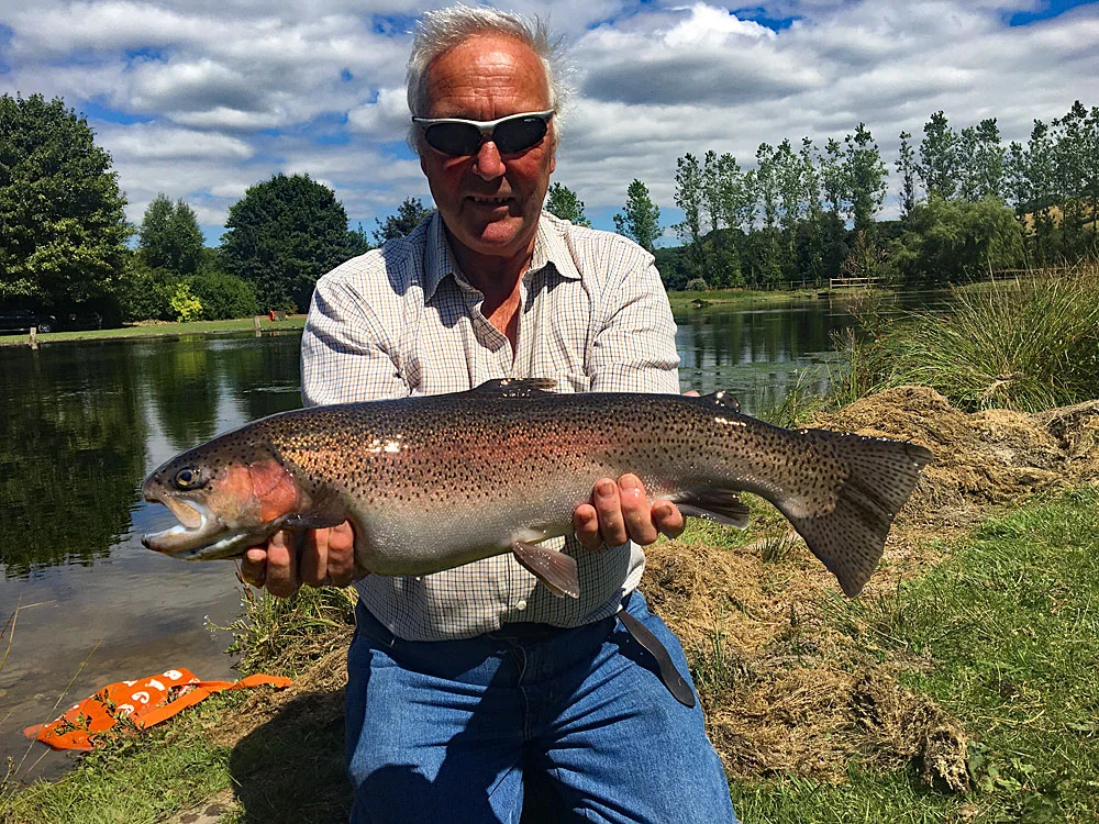 A cracking 7lb 8oz fish caught on 21.07.18 ... but sadly the lake has deteriorated so much this week that the fishery will be closed until further notice.