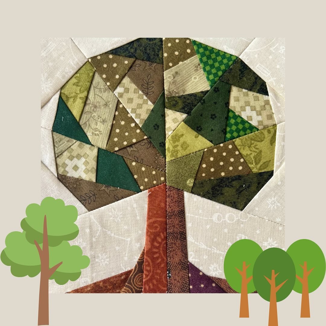 Week 5 of Back to Nature QAL  Paper Pieced tree designed by Sam Hunter @huntersds #paperpiecing