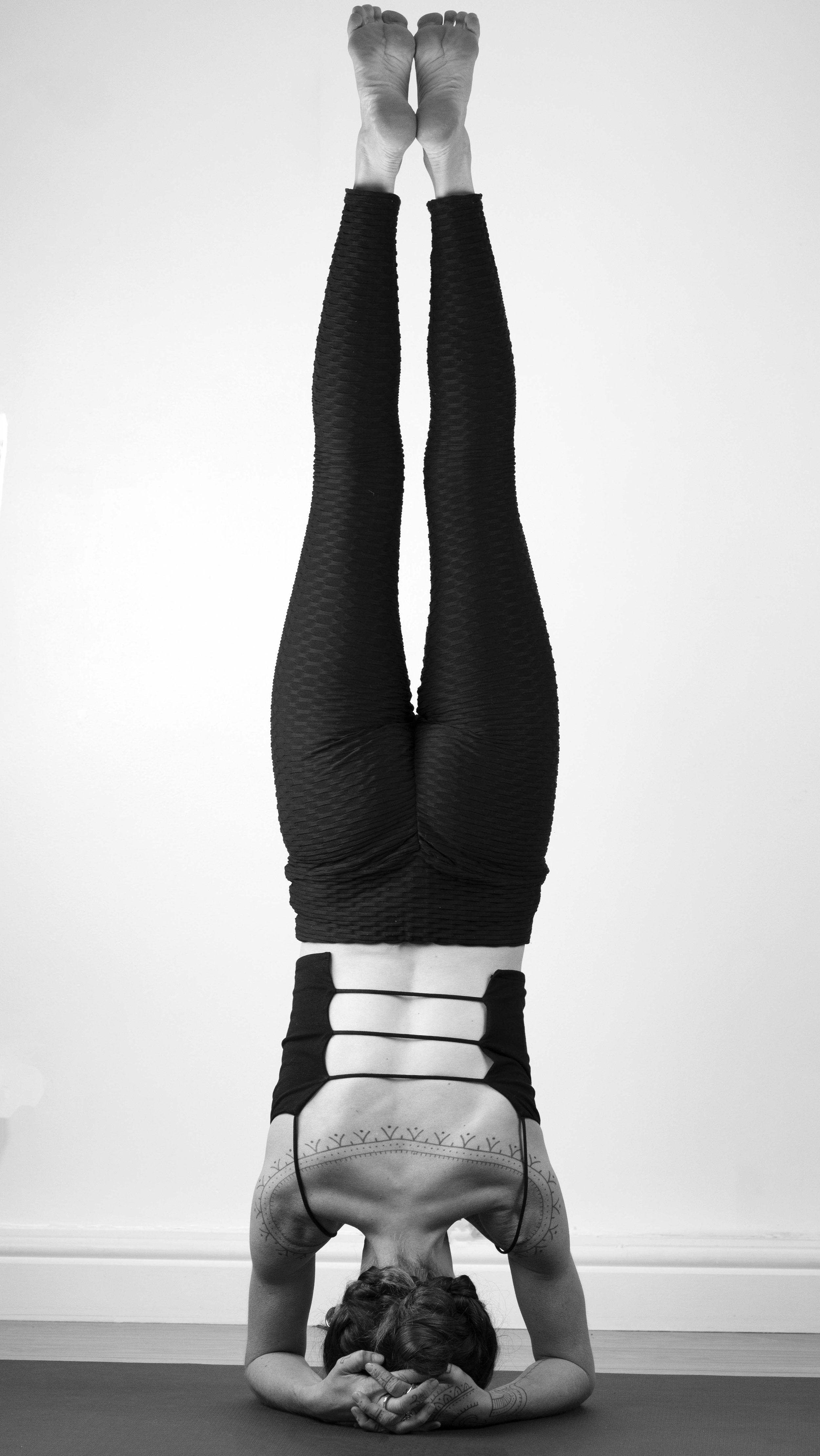 handstand.jpg