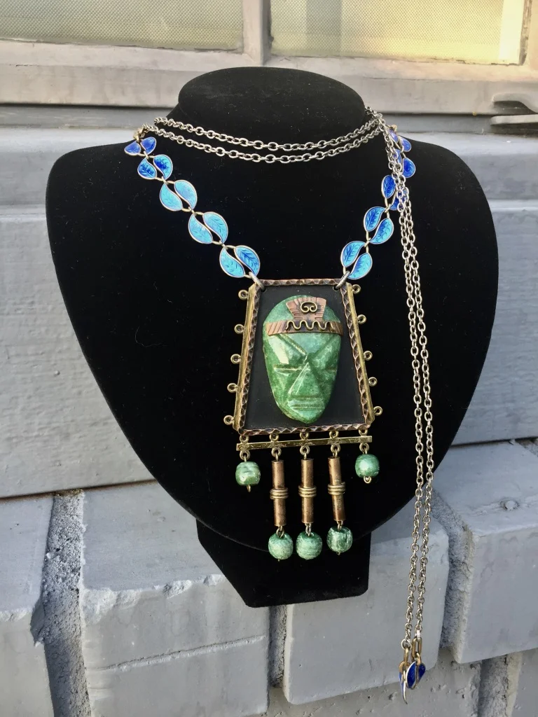 How Jennifer George Uses Upcycled Materials to Create Beautiful Jewelry