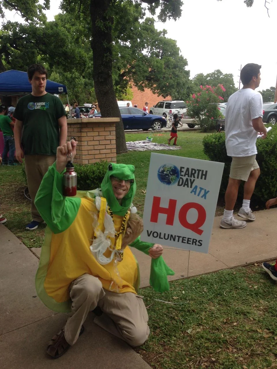 Twioos the Turtle volunteers at Dallas Earth Day festival 2017