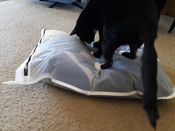 Review: Guppy Friend microfiber catching laundry bag