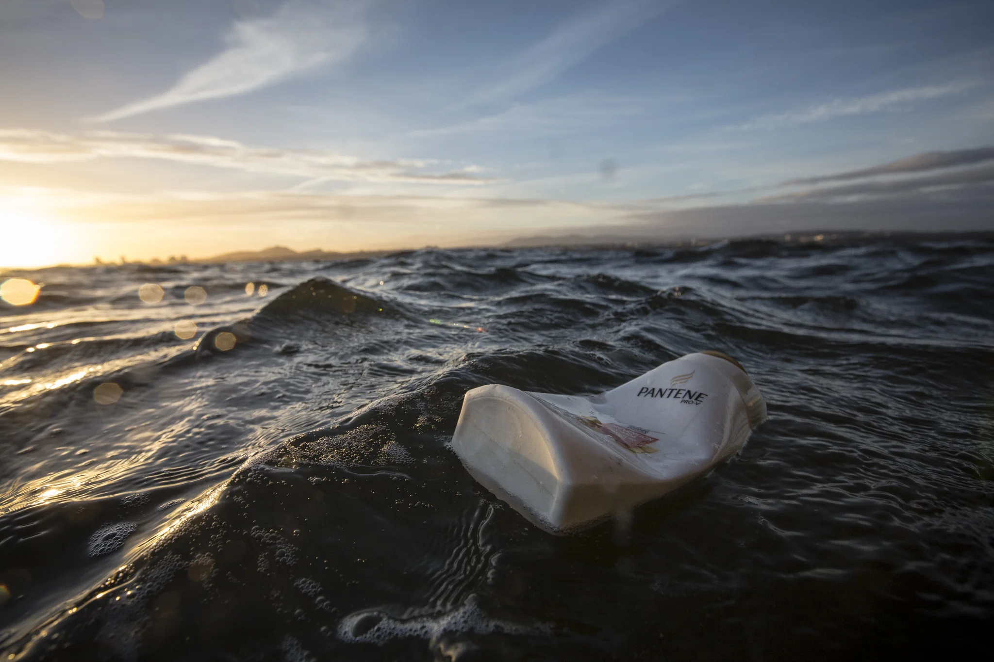 Industry Group Pledges $1B to Stop Plastic Pollution But Fails to Address Single-Use Plastic Production