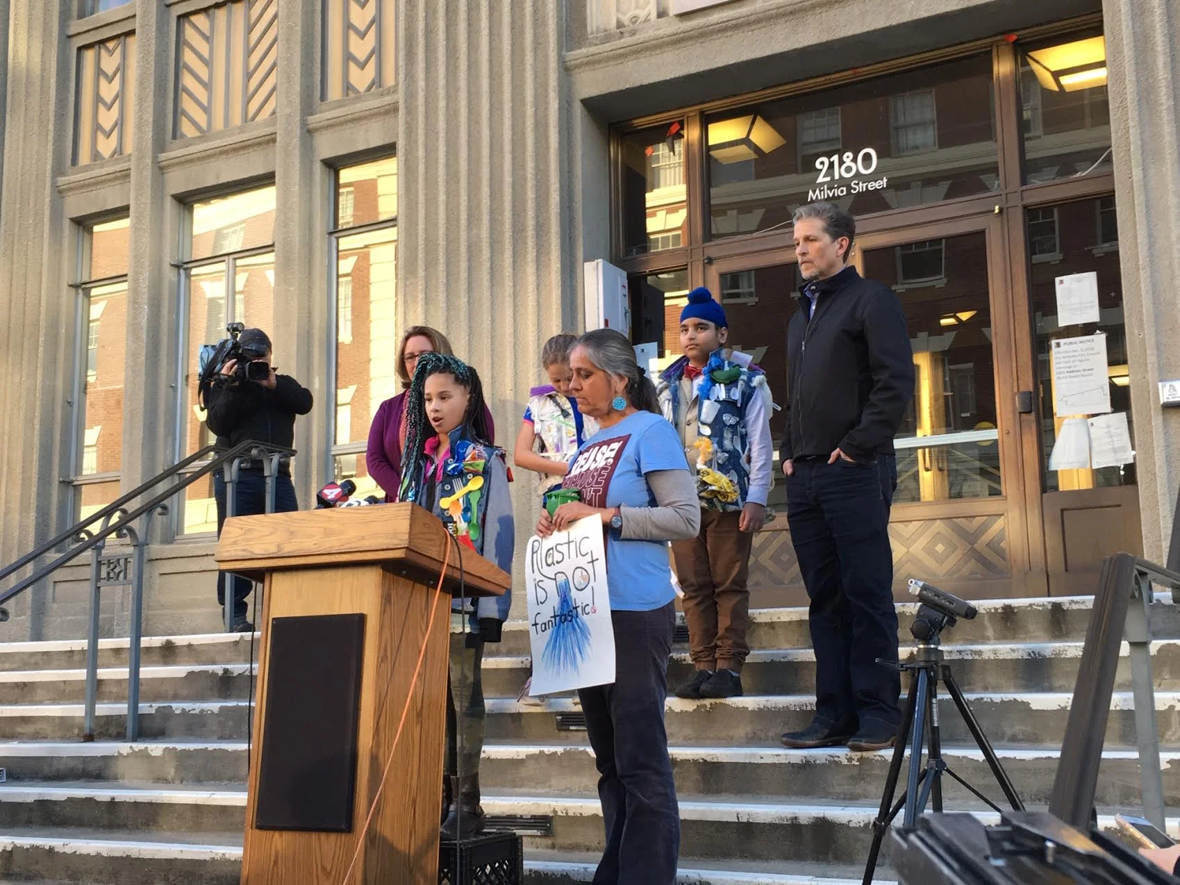 Berkeley, CA Passes Groundbreaking Policy to Reduce Single-Use Foodware