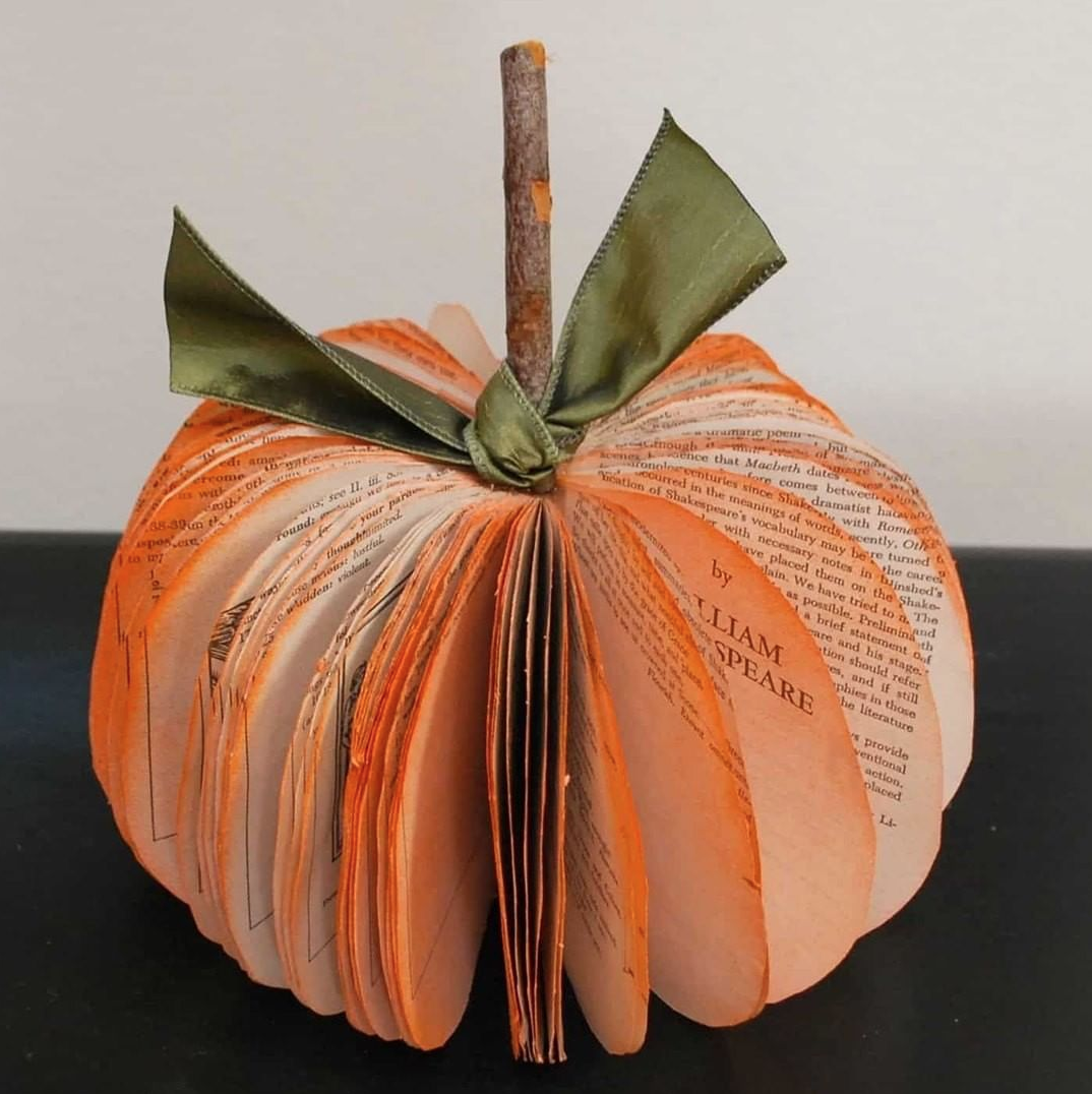 Book Page Pumpkin (@creationsbykara).png