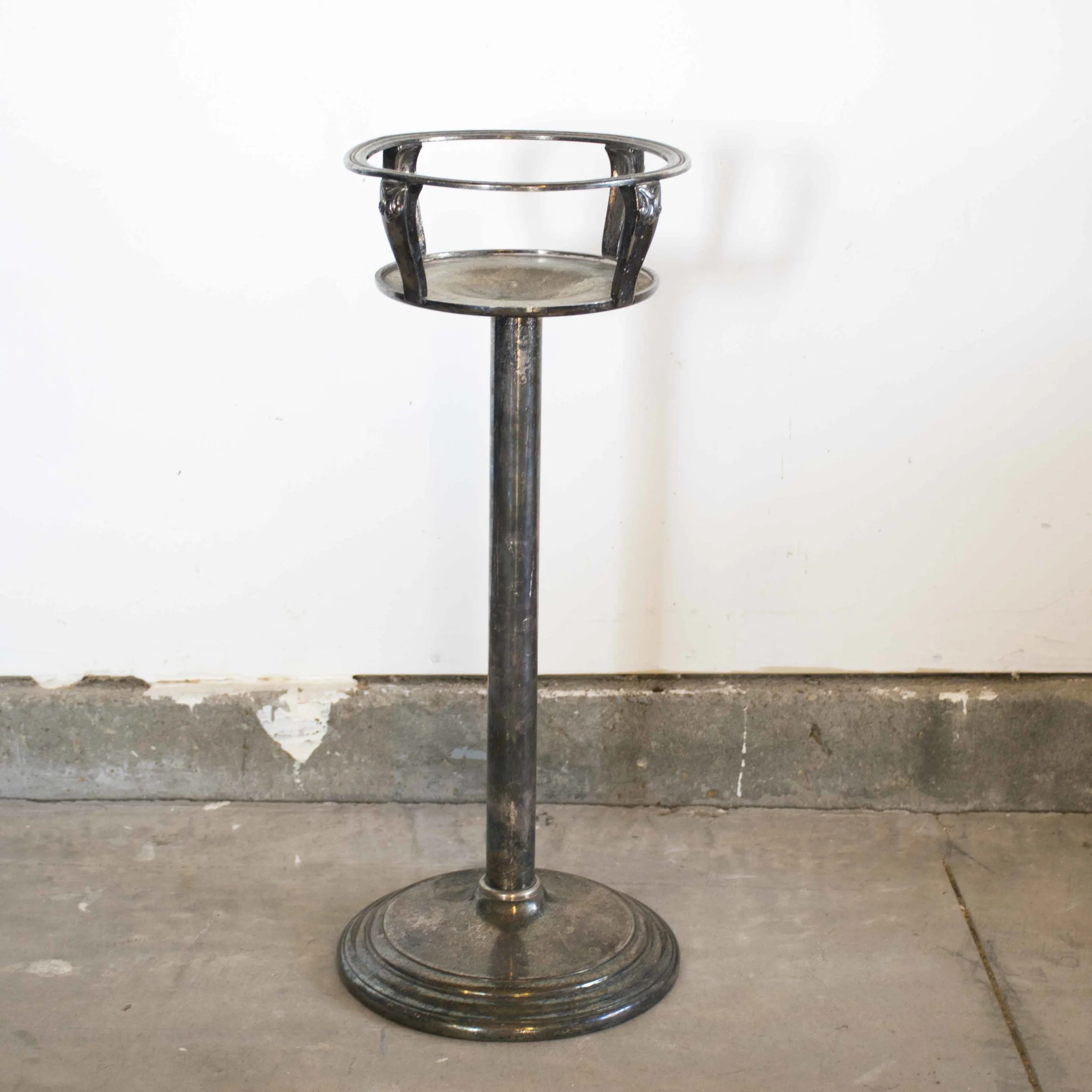 Champagne Stand - 2.JPG