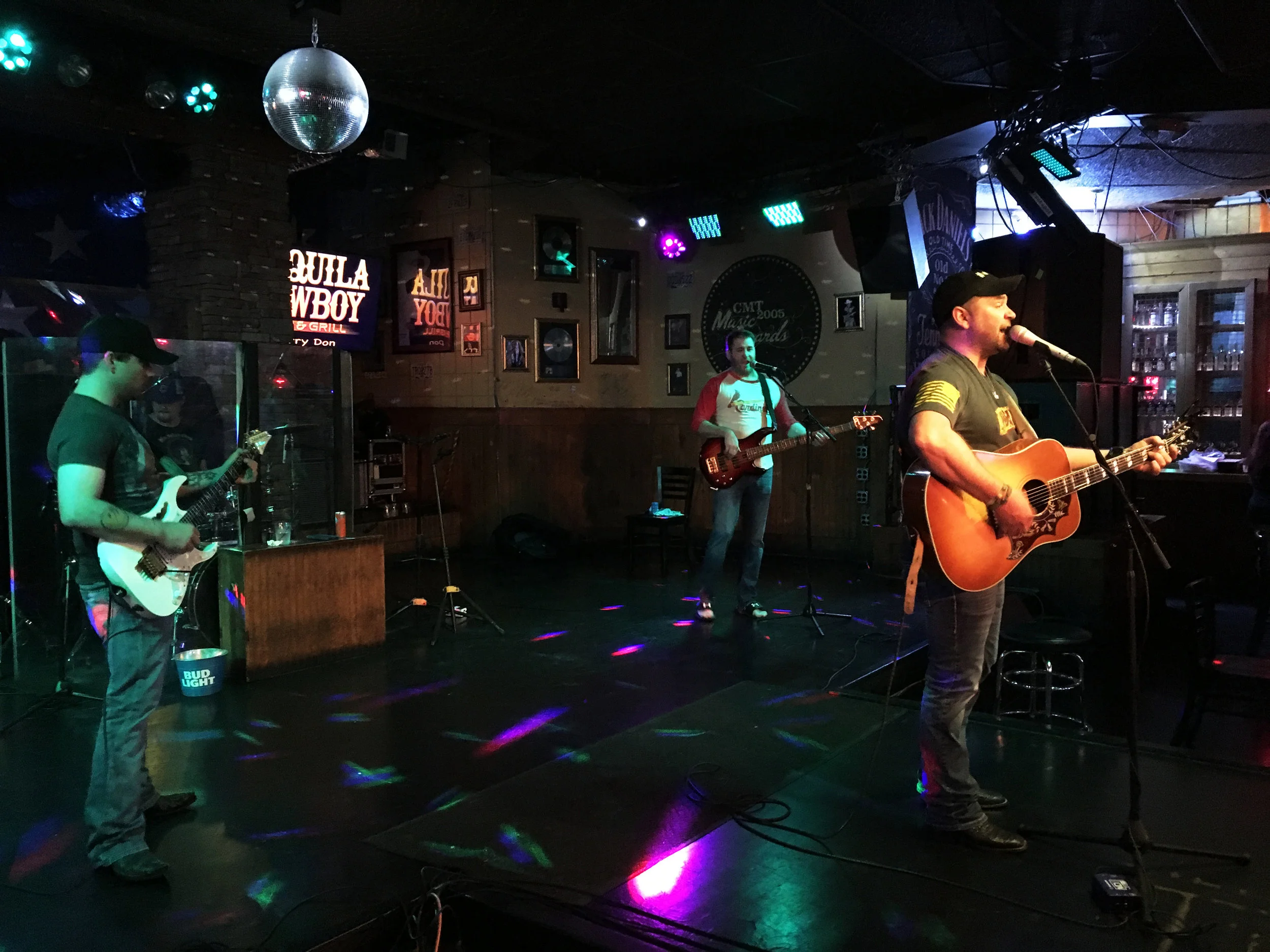 Eric Teal &amp; the Shiners entertain the crowd at Tequila Cowboy in Nashville, TN on Thursday, September 27th, 2017. It was the final show in their 4 week regional tour.
