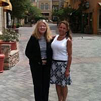 Dee & Christine