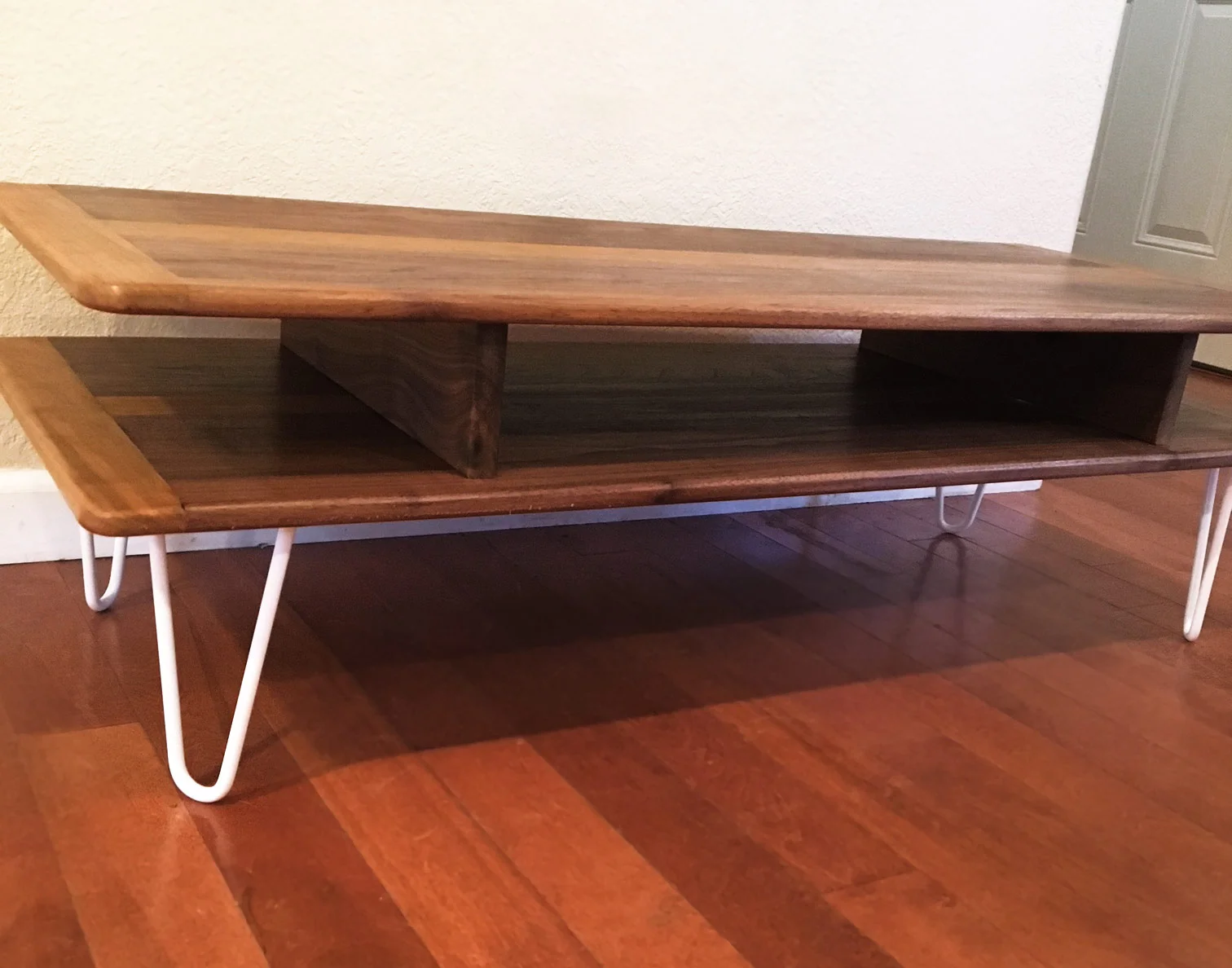 strongwood_coffeetable_2.jpg