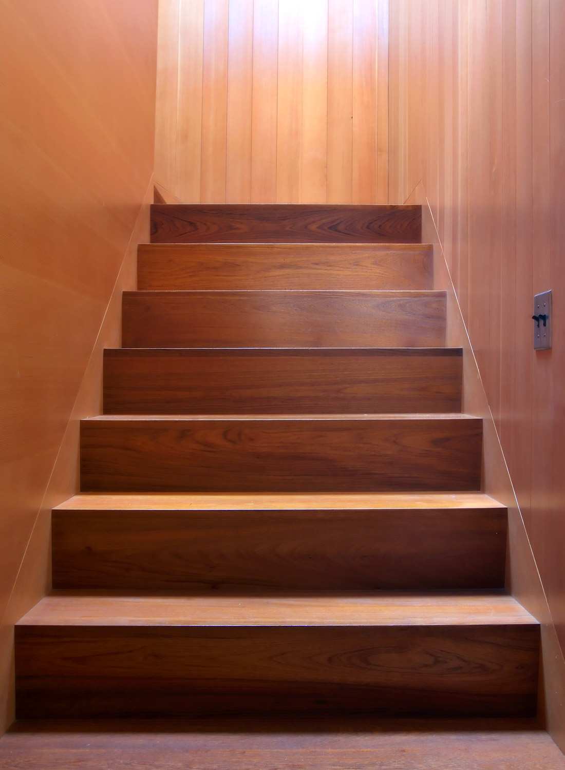 Hilltop_Stairs2.jpg