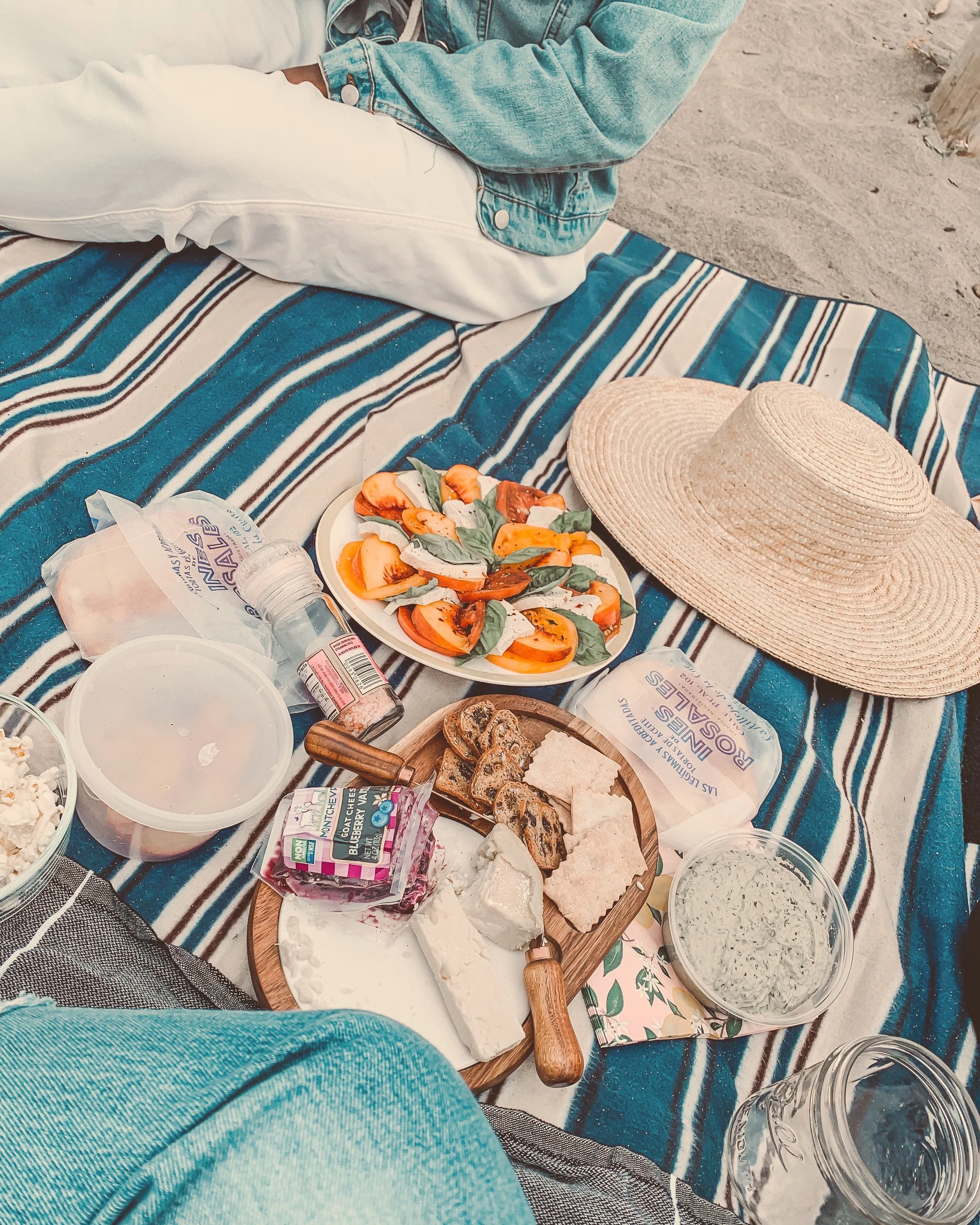How to Pack the Perfect Picnic