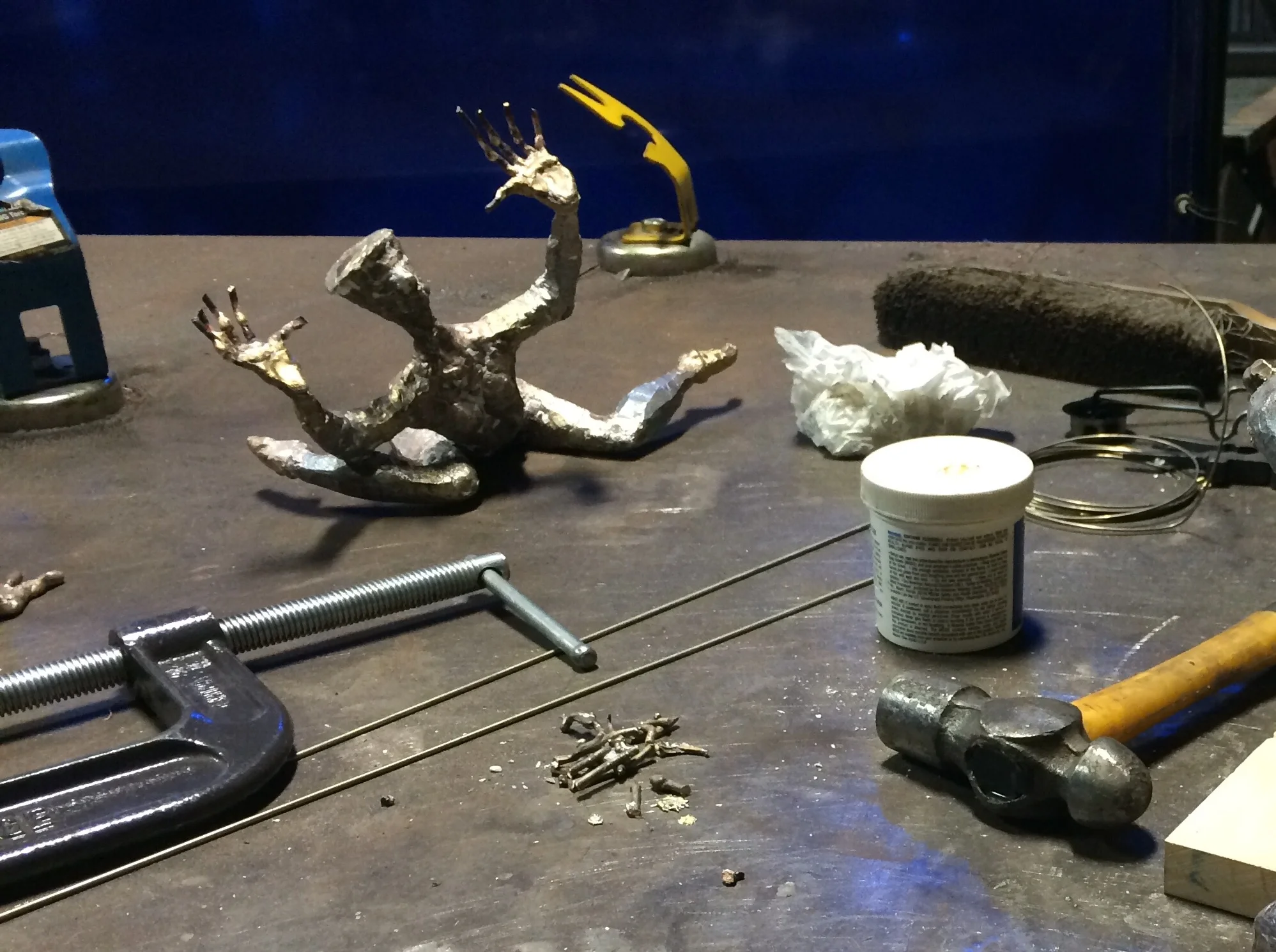 After I cut off the sprues her fingers were not as long as I wanted them. (Thank you David Medina for for help with this). 