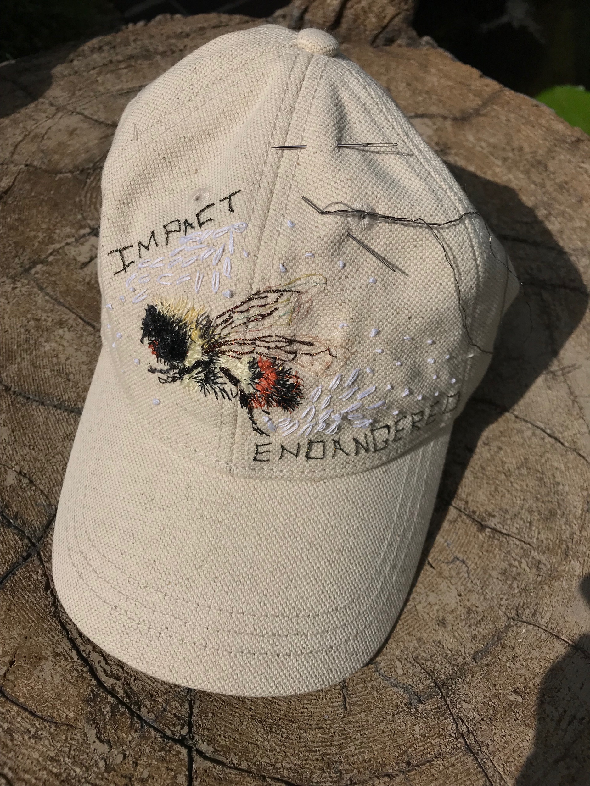 Every bee needs some pollen in the air.