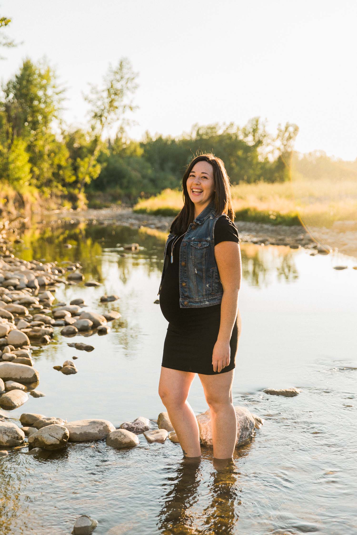 What you should know when you're pregnant with your first jennie guenard photography fishcreek park calgary maternity photographer