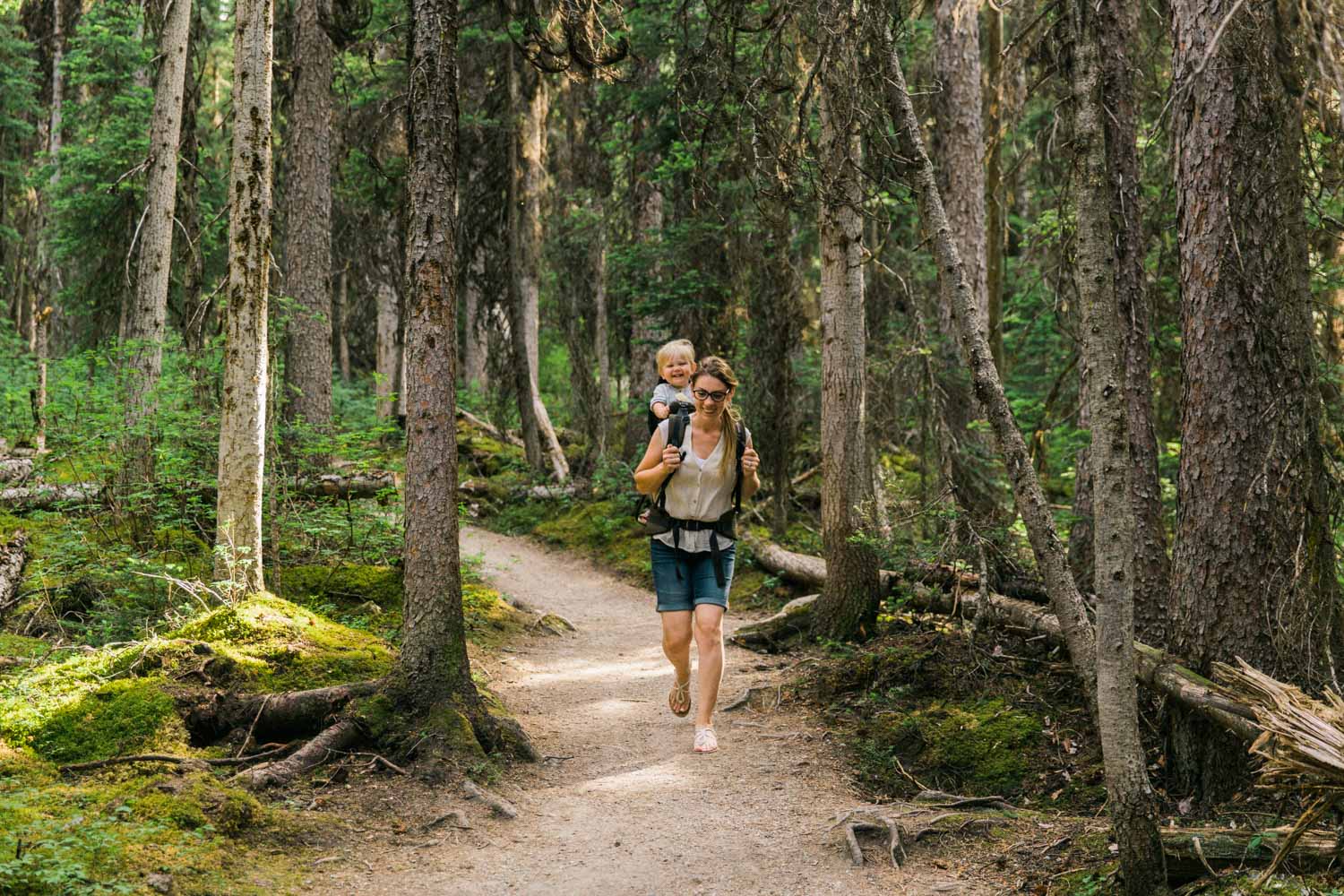 Easy Hike, Hiking with kids at Lake Louise Jennie Guenard Photography Lake Louise Photographer Fairview Lookout