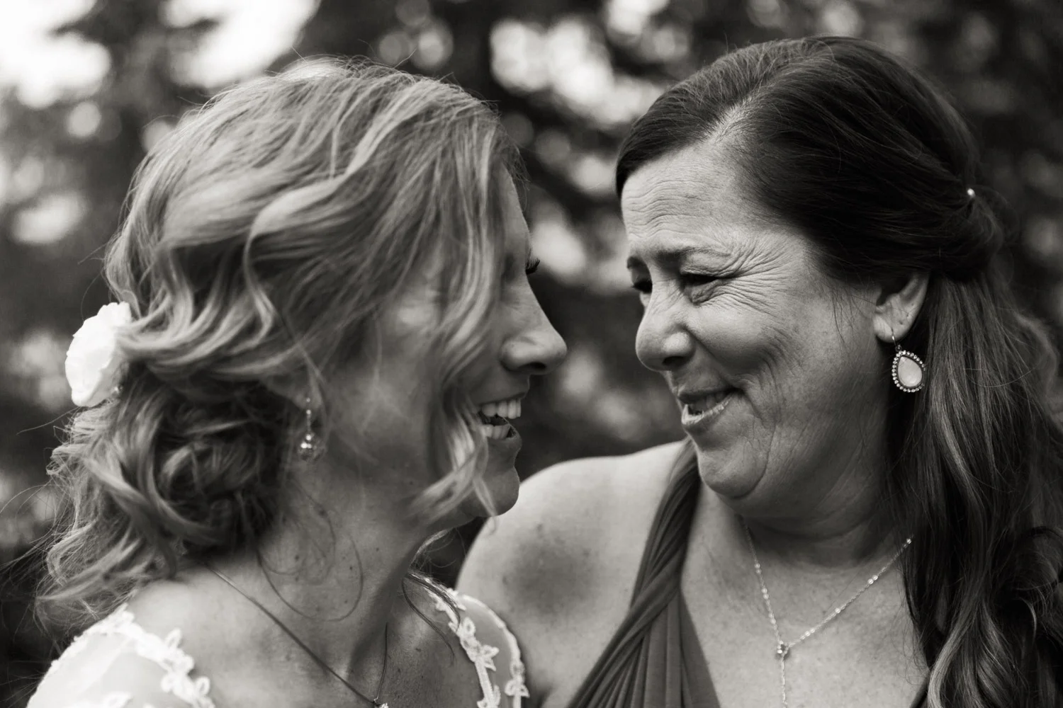 Emerald Lake Lodge Intimate Wedding Photographer Jennie Guenard Photography British Columbia