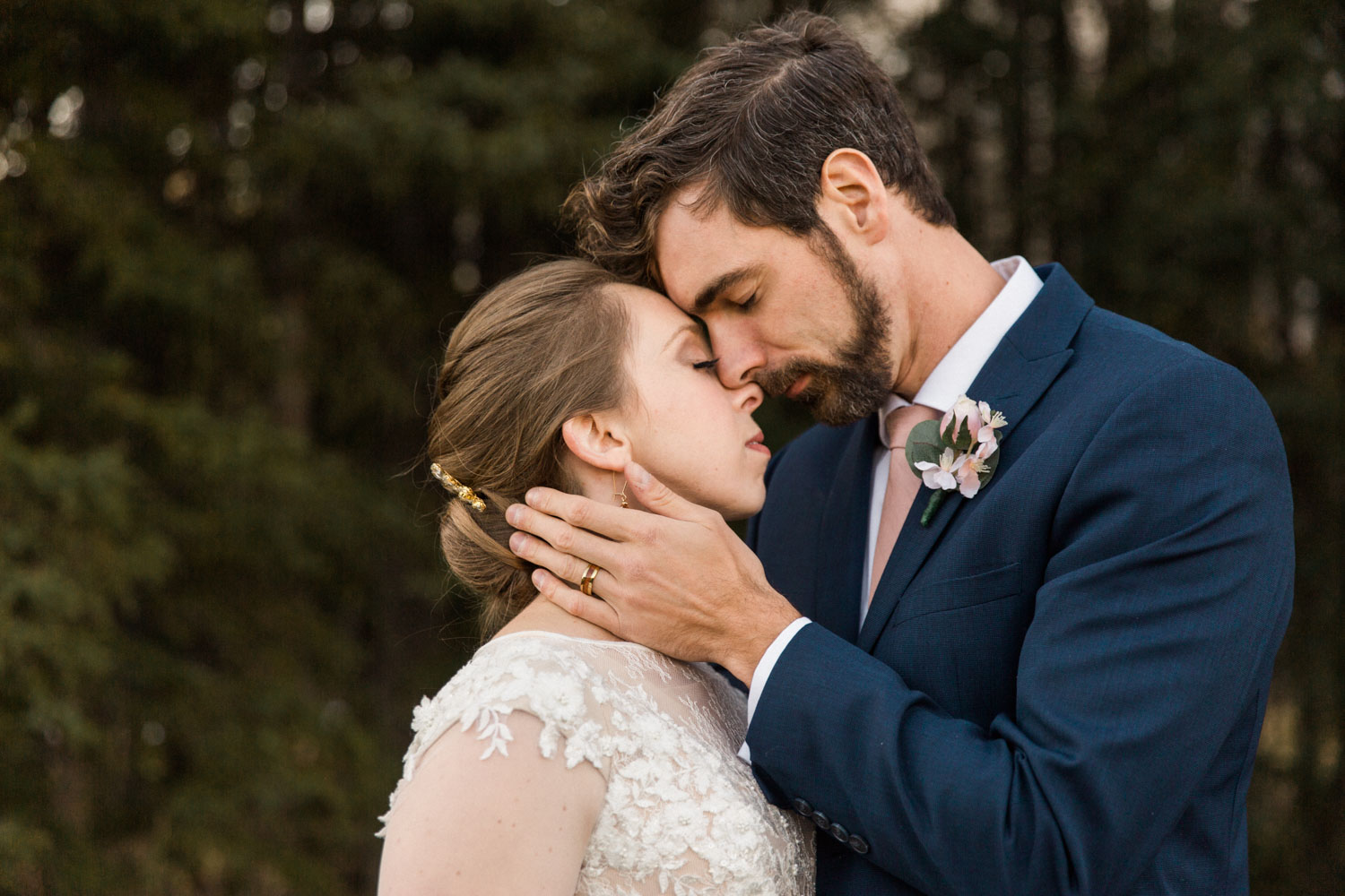 Banff Canmore Calgary Autumn Mountain Wedding Photographer Jennie Guenard Photography