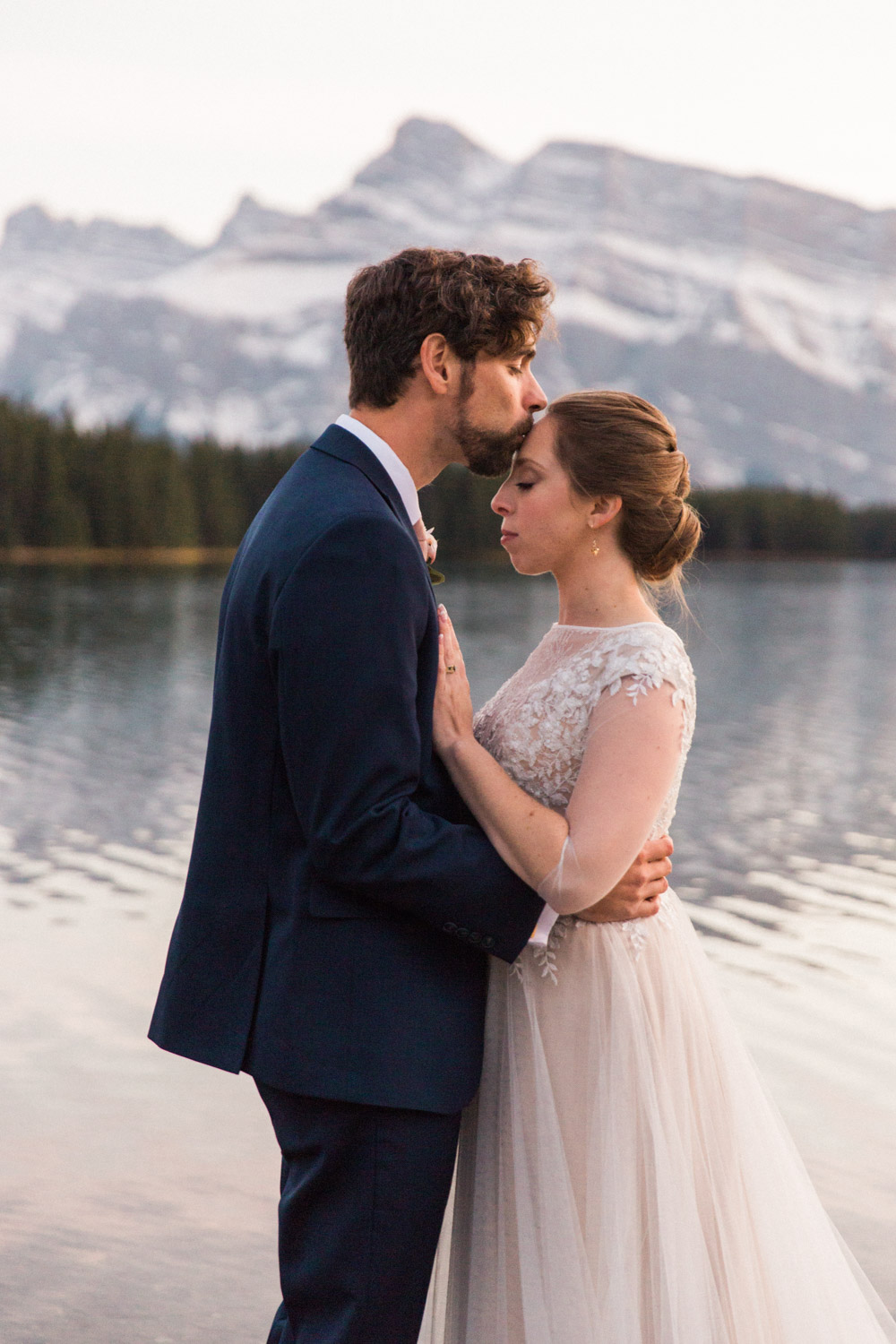 Banff Canmore Calgary Autumn Mountain Wedding Photographer Jennie Guenard Photography