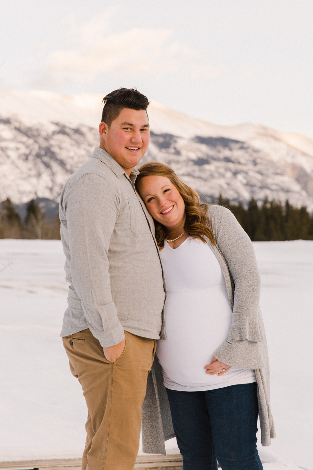 Canmore Mountain Maternity Shoot Calgary Photographer Jennie Guenard Photography