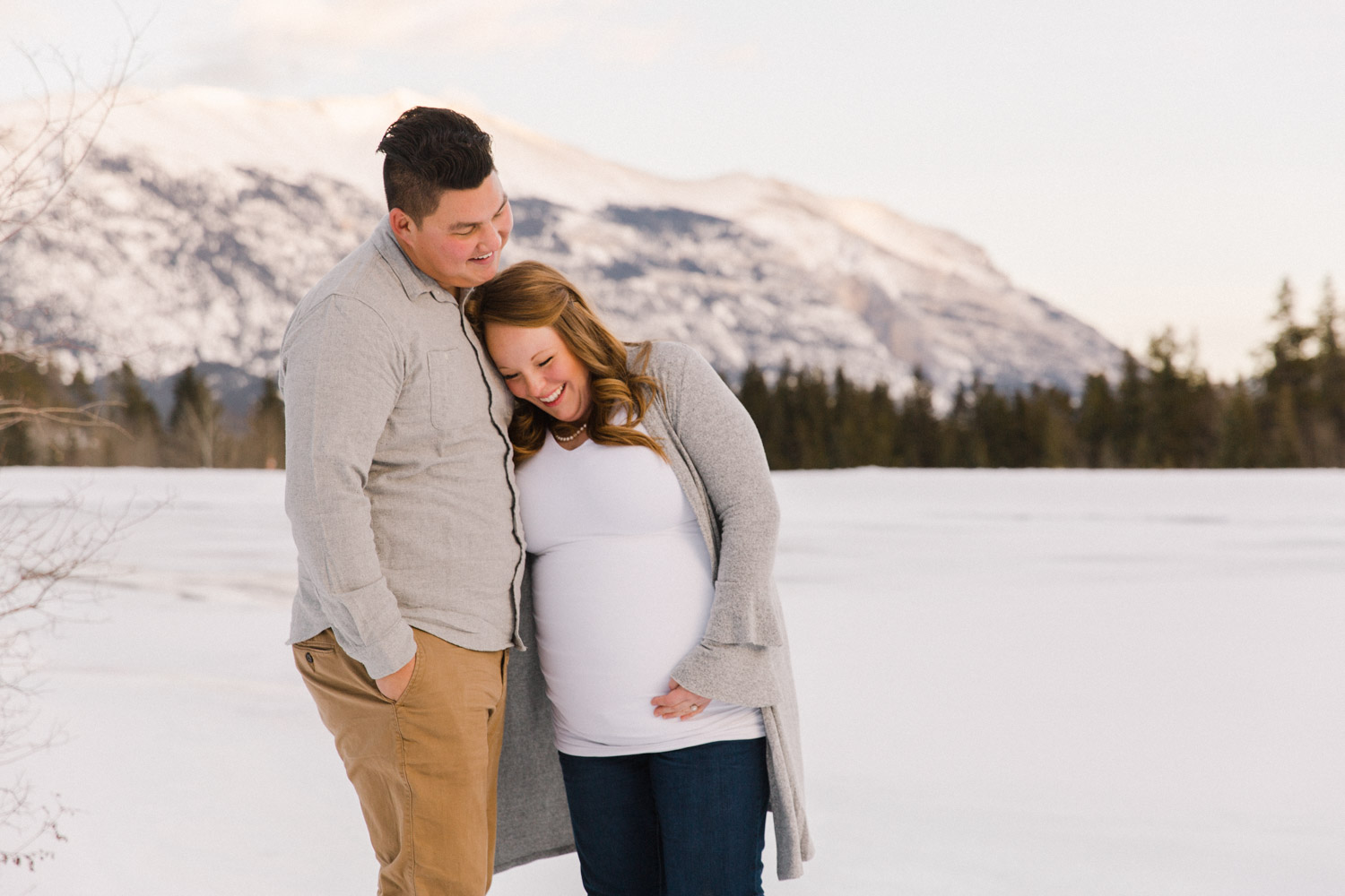 Canmore Mountain Maternity Shoot Calgary Photographer Jennie Guenard Photography