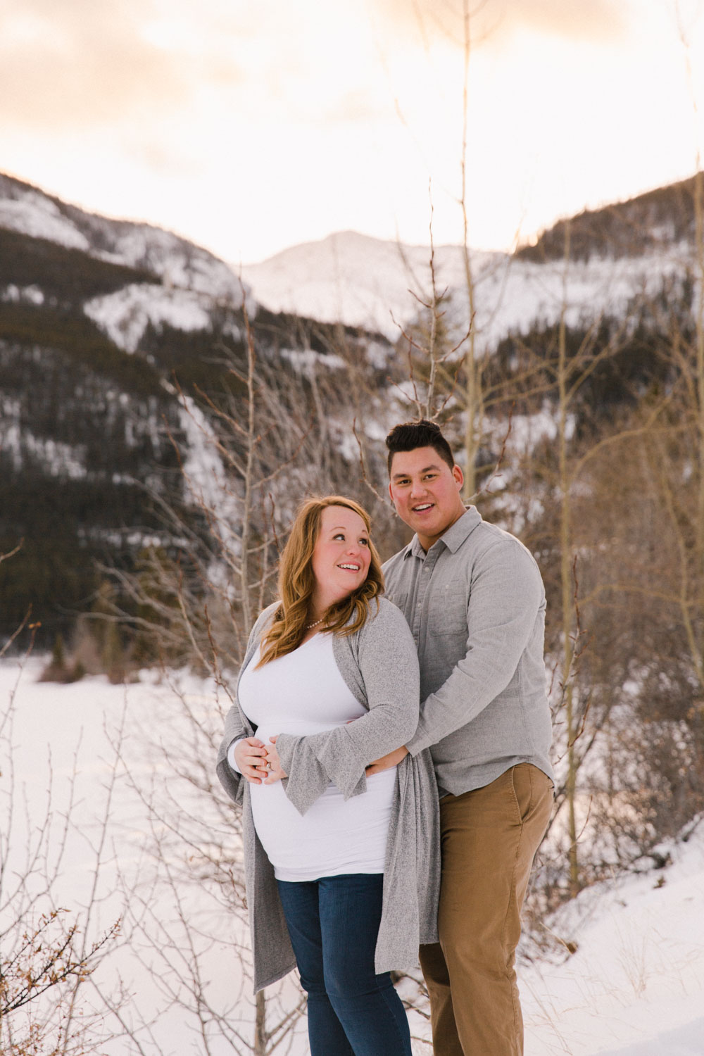 Canmore Mountain Maternity Shoot Calgary Photographer Jennie Guenard Photography