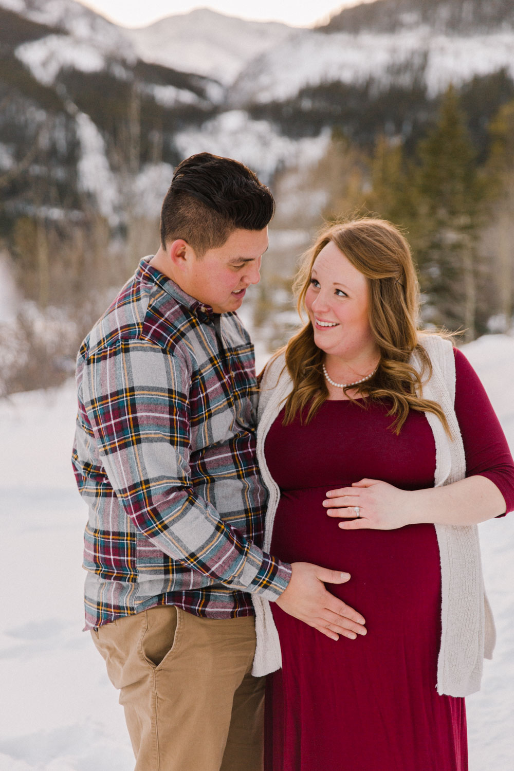 Canmore Mountain Maternity Shoot Calgary Photographer Jennie Guenard Photography