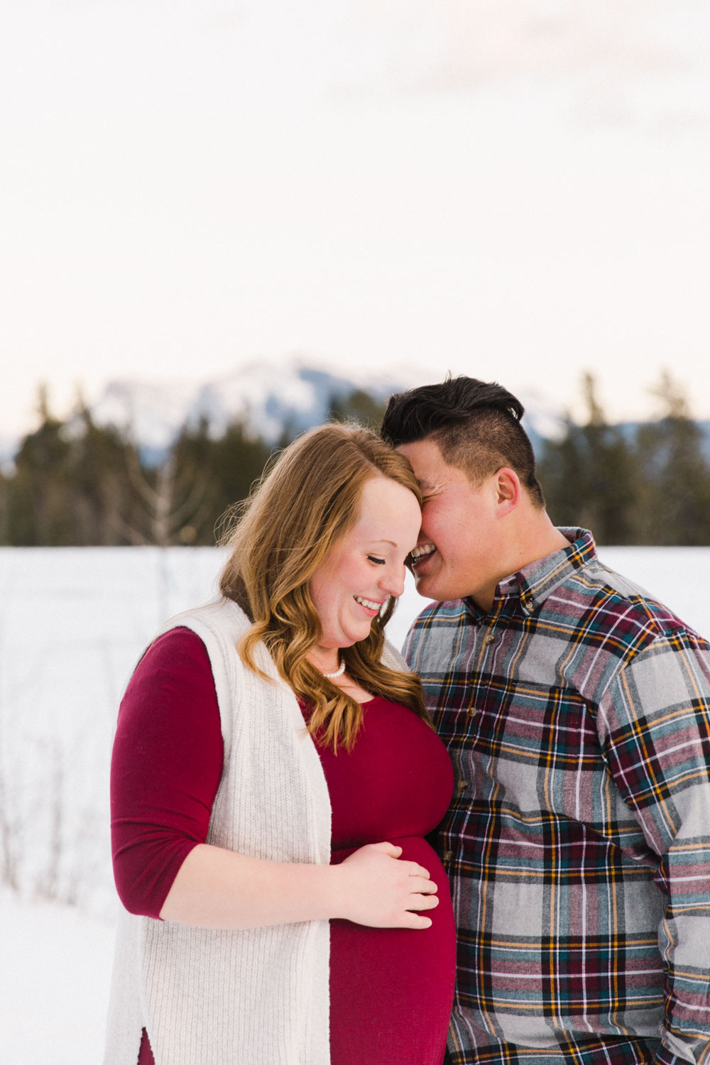 Canmore Mountain Maternity Shoot Calgary Photographer Jennie Guenard Photography