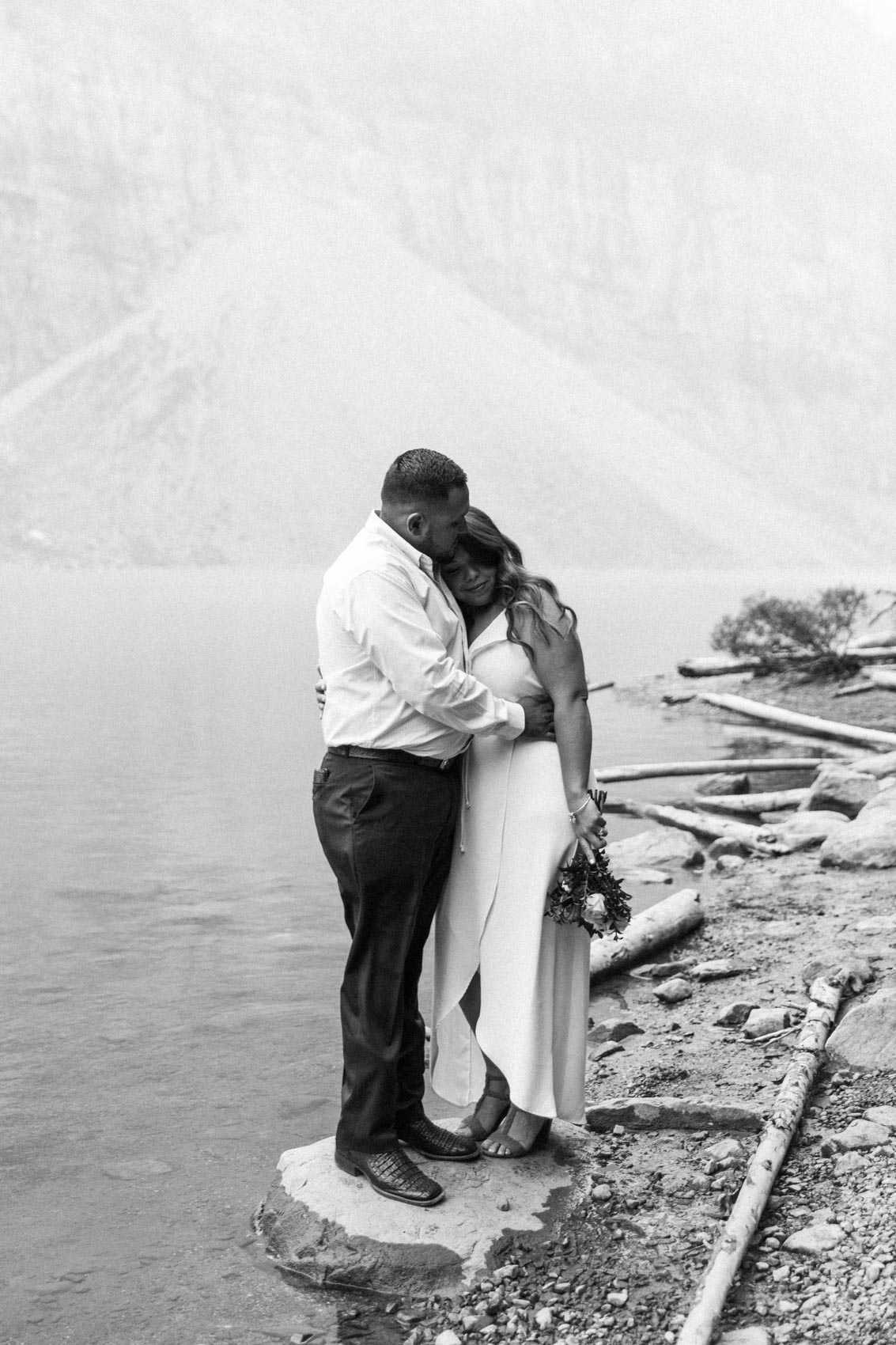 Lake Louise Mountain Engagement Photographer Moraine Lake Wedding Jennie Guenard Photography-8.jpg