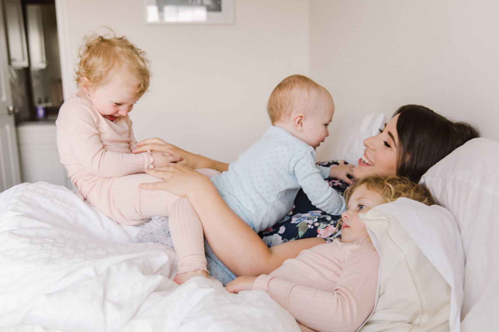 Calgary Motherhood Shoot Lifestyle Photographer Jennie Guenard Photography