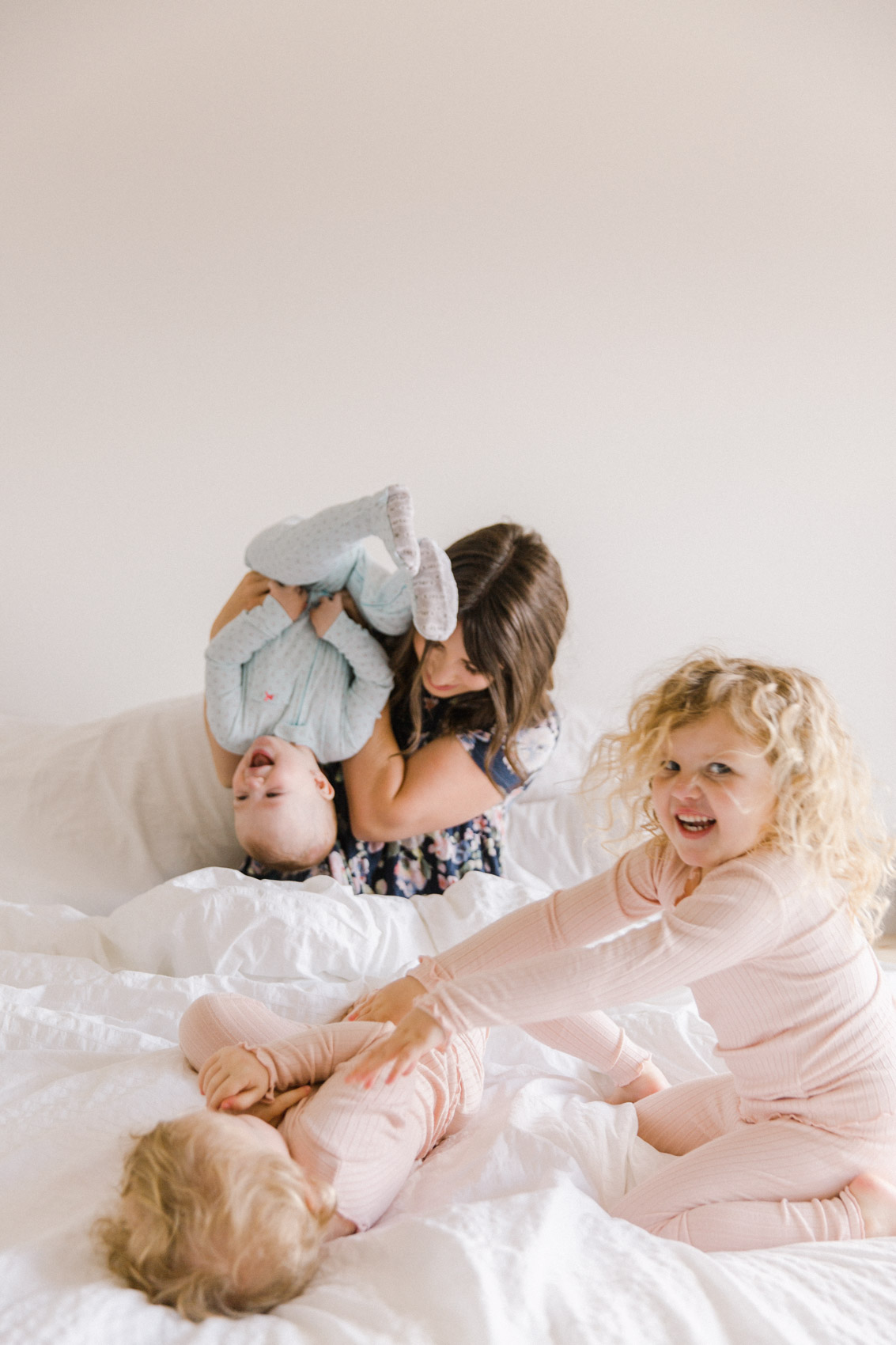 Calgary Motherhood Shoot Lifestyle Photographer Jennie Guenard Photography
