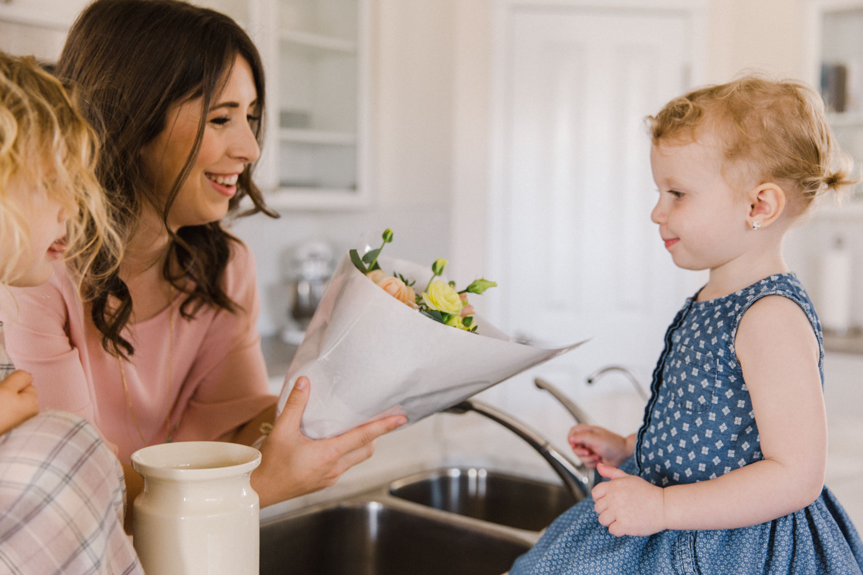 Calgary Motherhood Shoot Lifestyle Photographer Jennie Guenard Photography