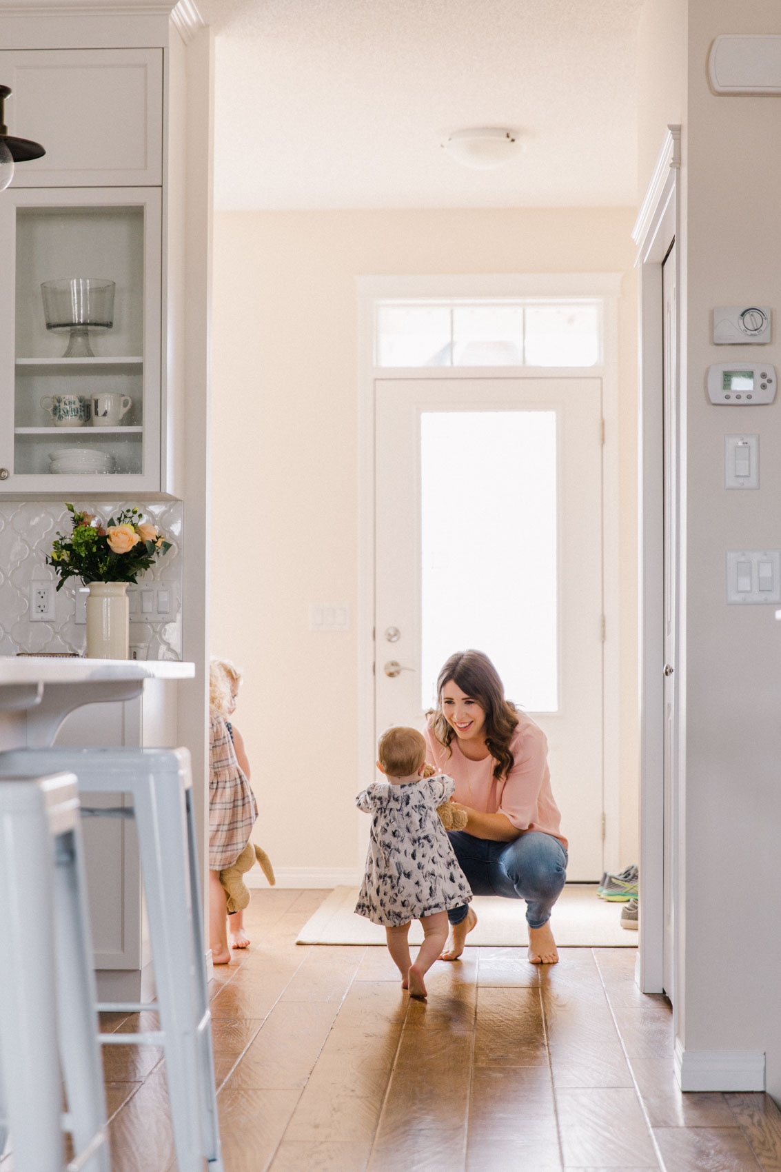 Calgary Motherhood Shoot Lifestyle Photographer Jennie Guenard Photography