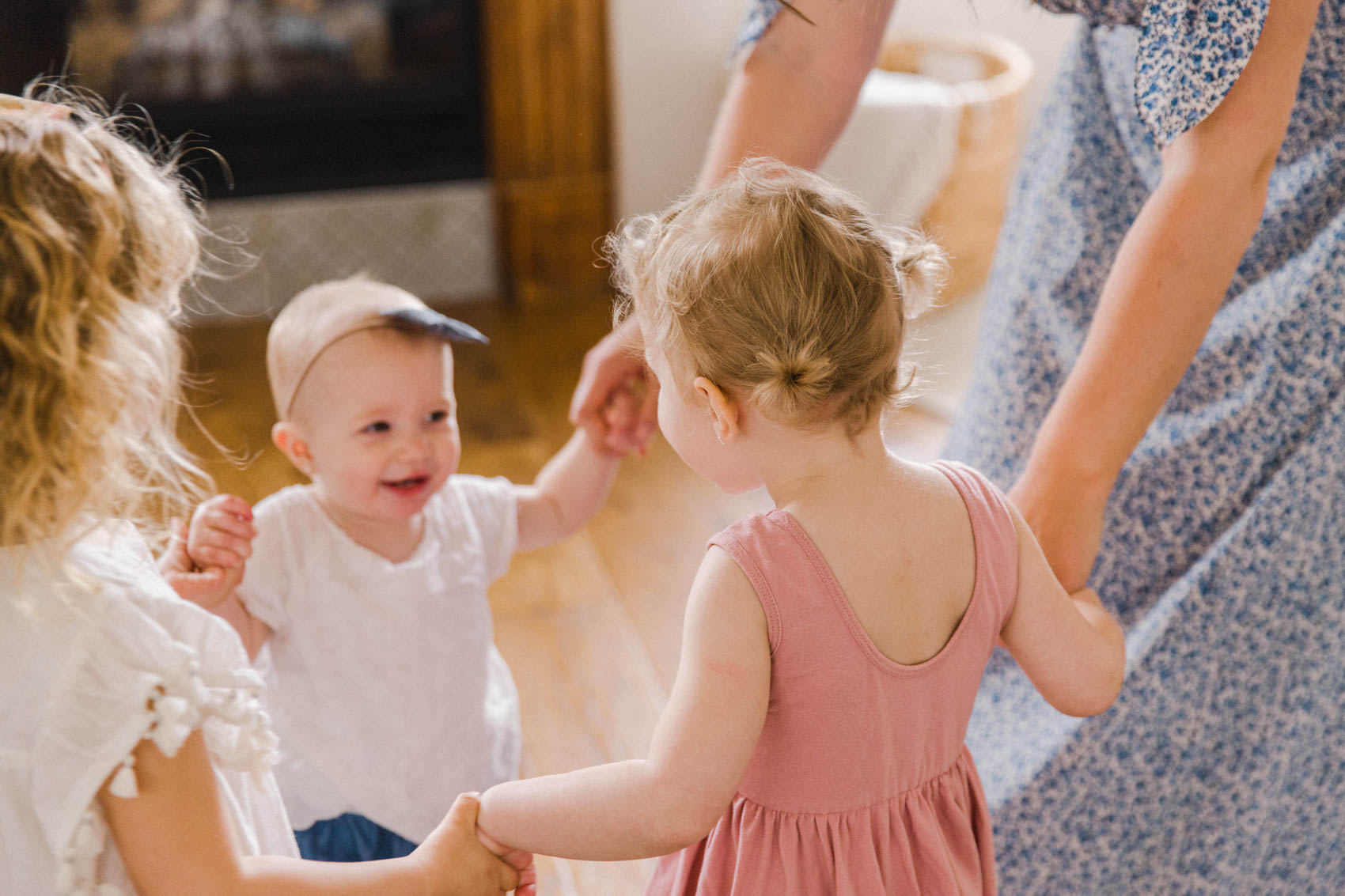 Calgary Motherhood Shoot Lifestyle Photographer Jennie Guenard Photography