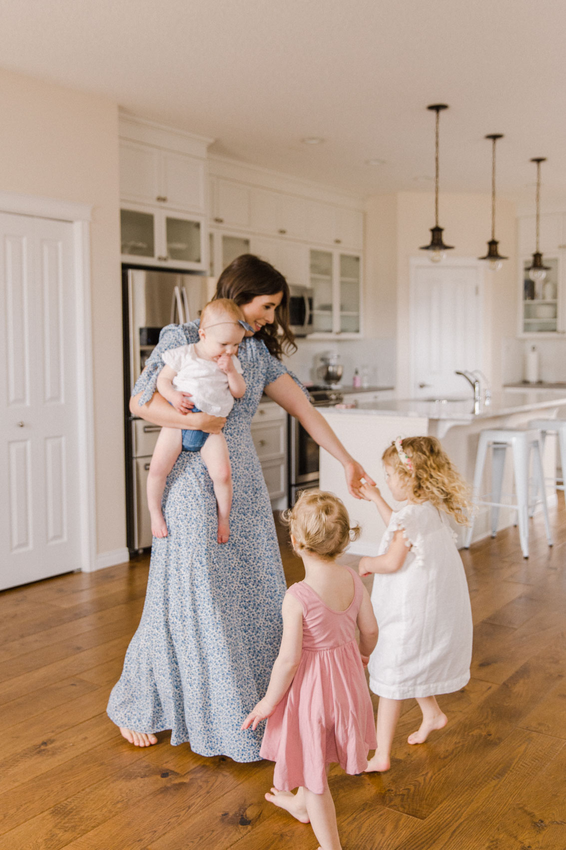 Calgary Motherhood Shoot Lifestyle Photographer Jennie Guenard Photography