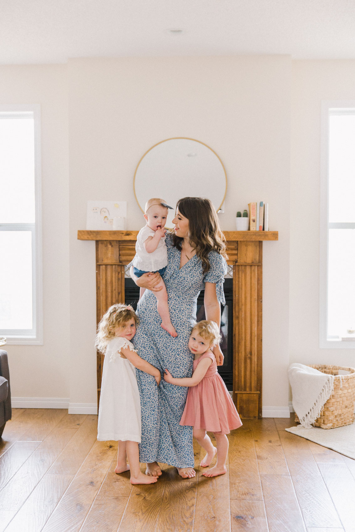 Calgary Motherhood Shoot Lifestyle Photographer Jennie Guenard Photography