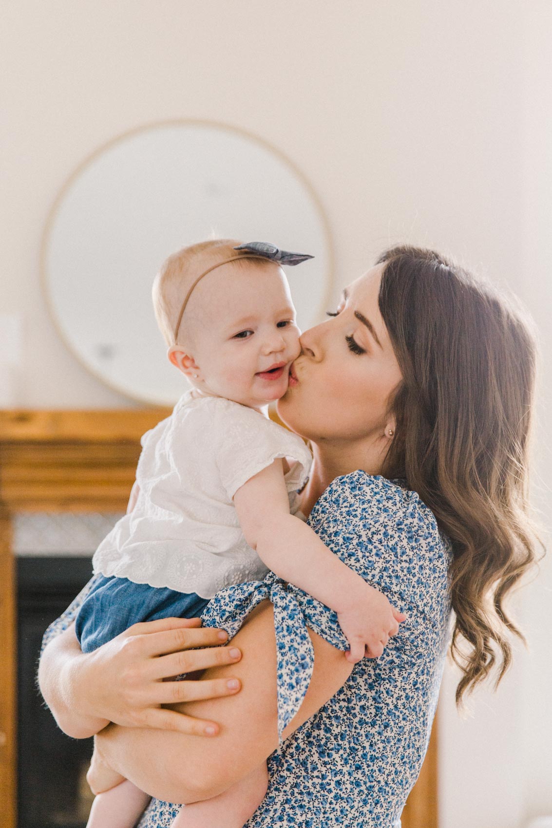 Calgary Motherhood Shoot Lifestyle Photographer Jennie Guenard Photography