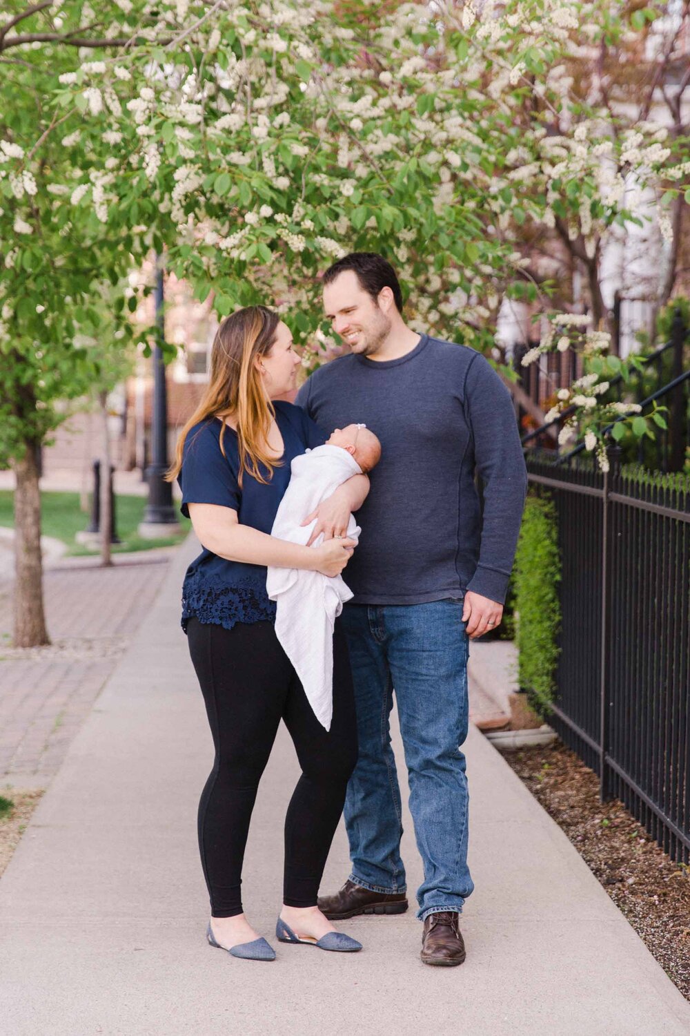 Calgary Outdoor Newborn Photographer Jennie Guenard Photography-17.jpg