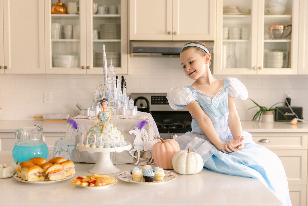 CINDERELLA INSPIRED COVID BIRTHDAY DECORATION IDEAS PARTY FOOD IDEAS CINDERELLA CAKE