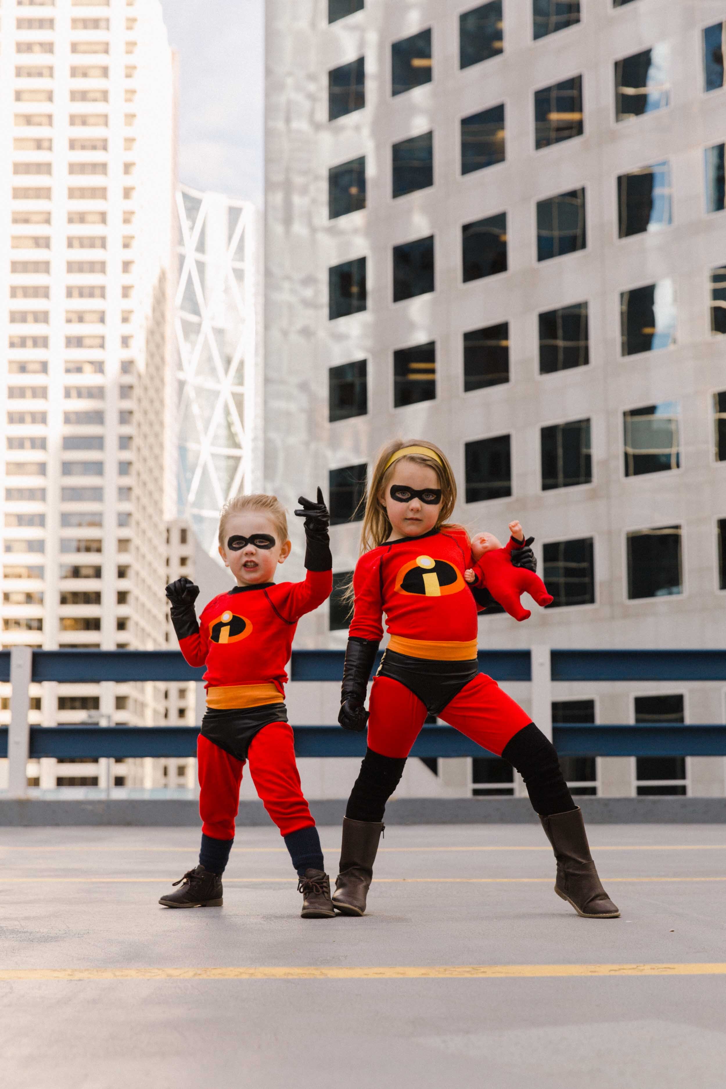 4 Family Halloween Costume Ideas for families of 4 or 5 Calgary Photographer Halloween mini Sessions