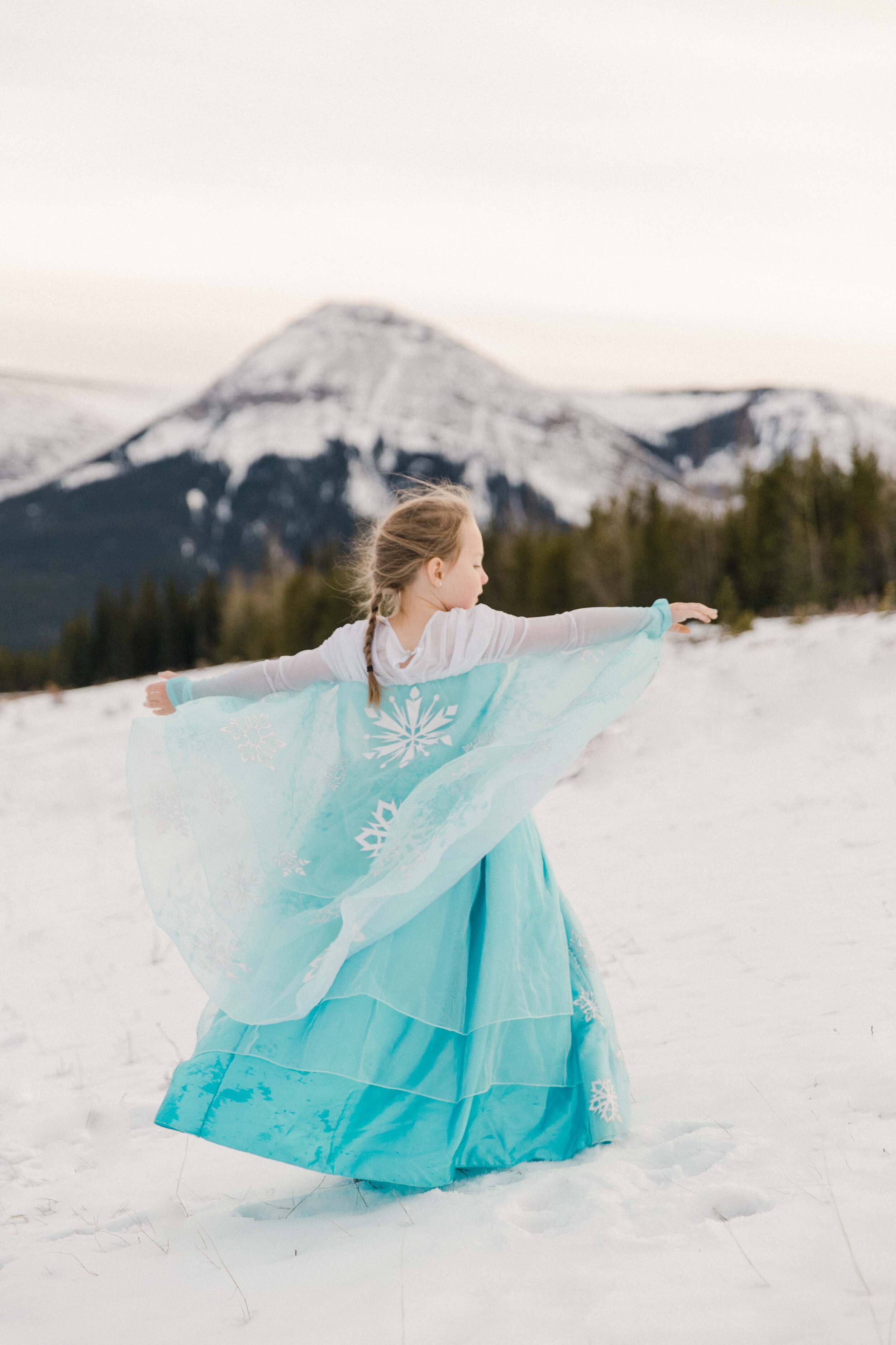 4 Family Halloween Costume Ideas for families of 4 or 5 Calgary Photographer Halloween mini Sessions