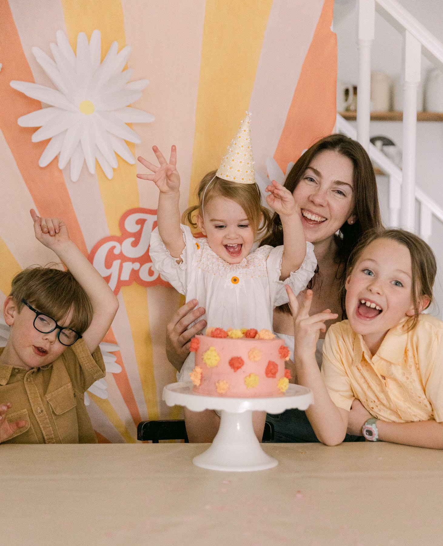 “TWO GROOVY” BIRTHDAY PARTY THEME {INSPIRATION AND FREE DOWNLOADS