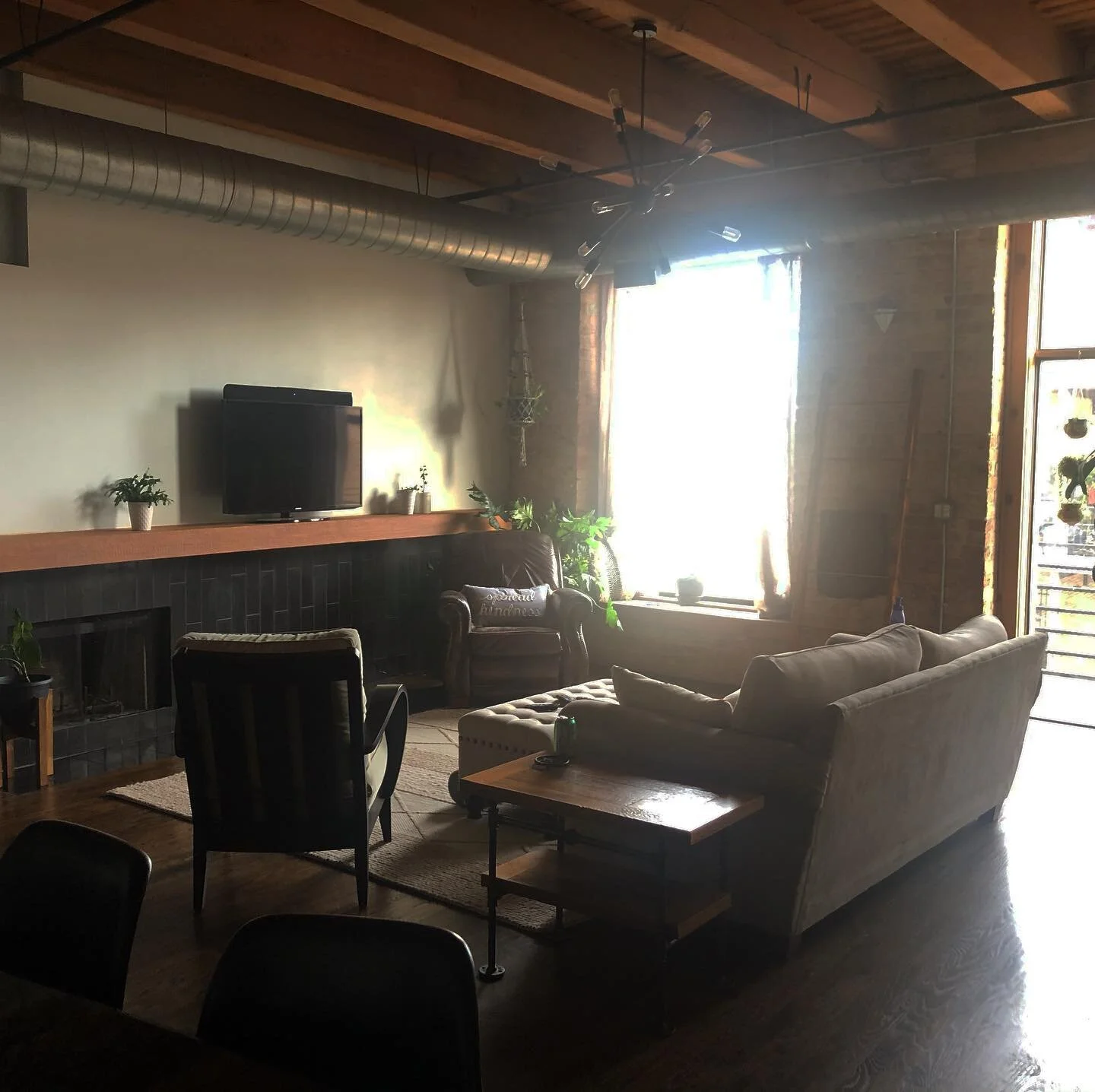 That morning sunlight tho...