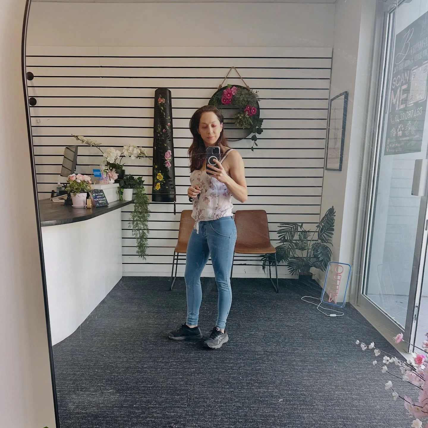 Less clutter. More charm. 🌿👗