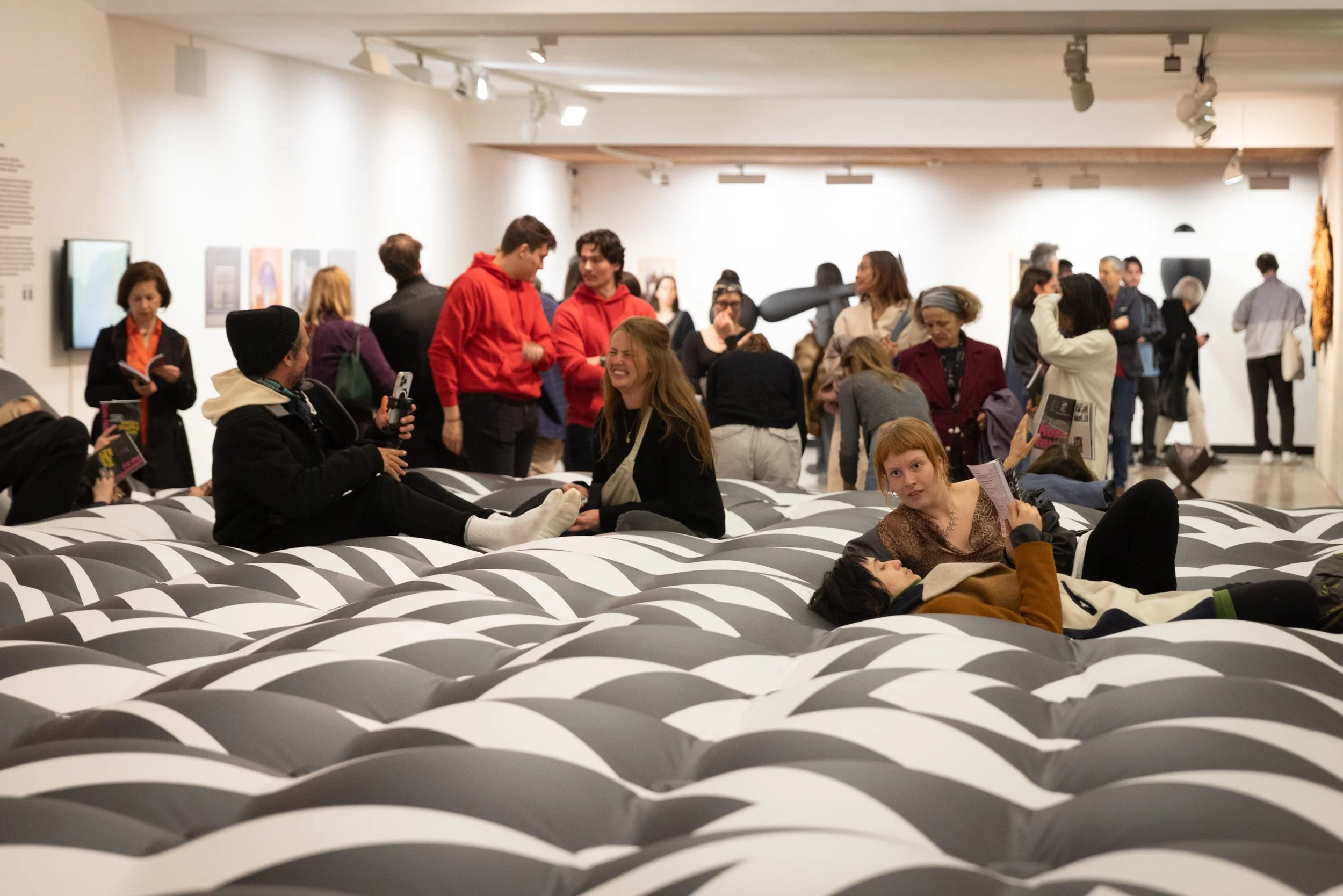  Ausstellungsansicht No Feeling Is Final. The Skopje Solidarity Collection: Brook Andrew,  mulunma wiling mangi gudhi (inside the lip of a stolen song)  [In der Lippe eines gestohlenen Liedes] (Detail), 2023, Kunsthalle Wien 2023, Foto: www.kunst-dok