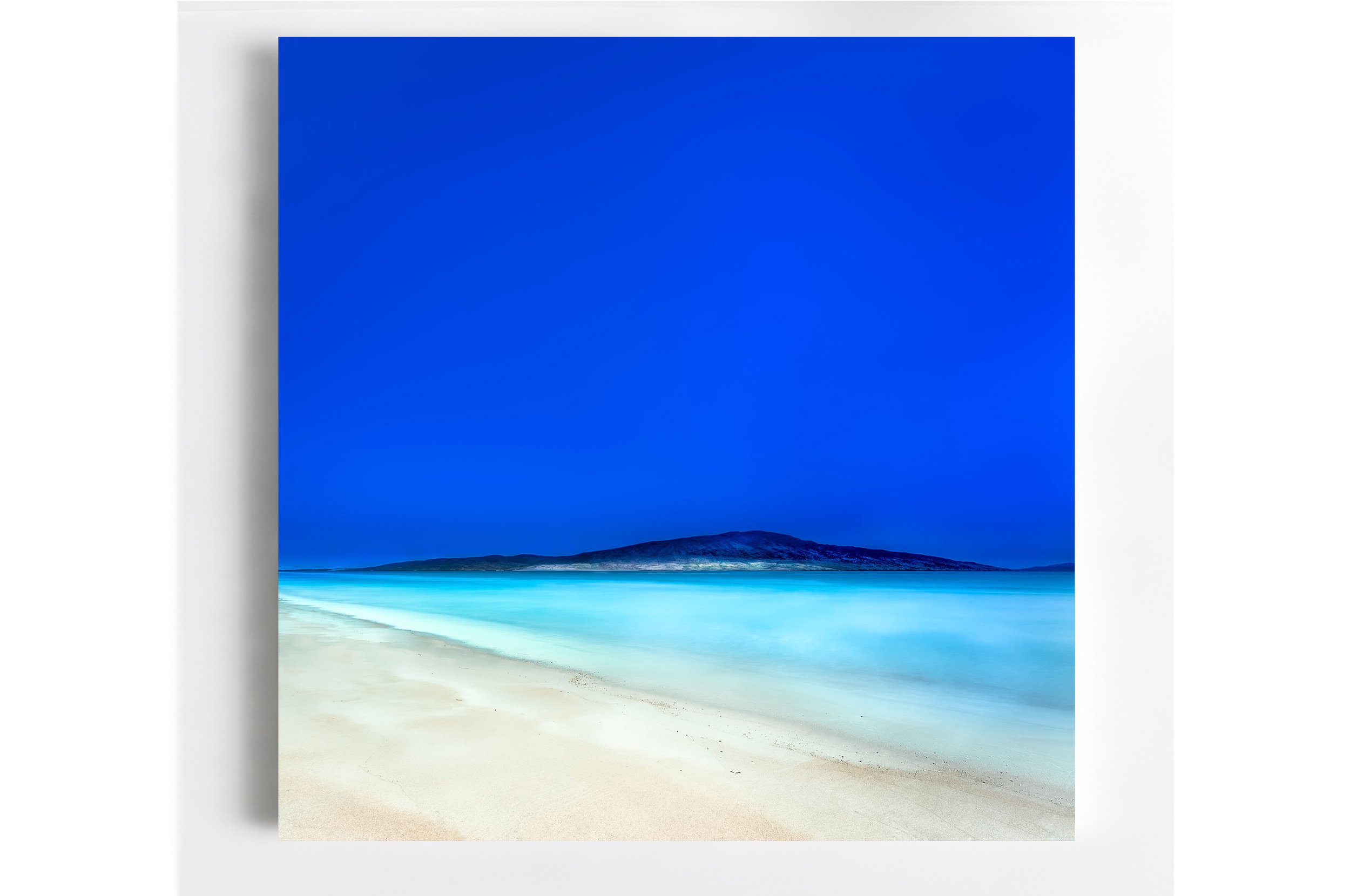 50 LD_190_Midnight _Sands-2 Room .jpg