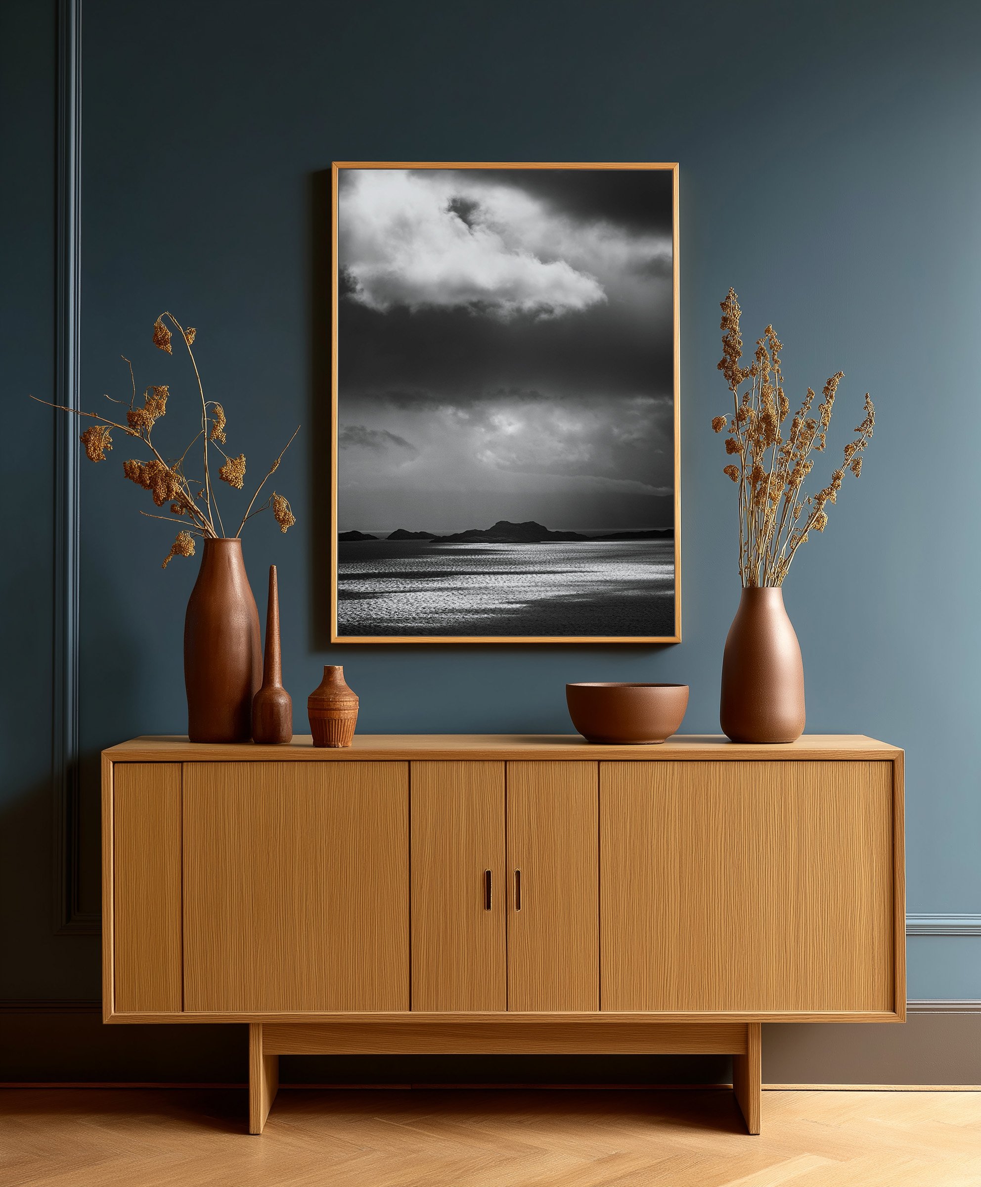 49crionna_minimalist_room_with_vertical_artwork_in_light_oak_floa_a2c10fc3-24e3-458f-b343-37ef32d9ea72Hovering-3672.jpg