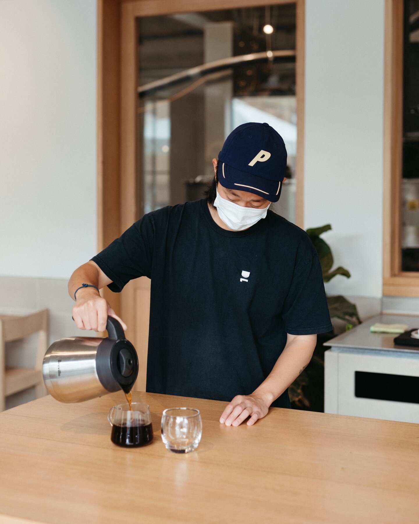 Starting our Friday with a fresh cup of batch brew. We've got some exciting single origins in the lineup this year and we can't wait to share them with you!⁠
⁠
Click the link in our bio to see what we've been roasting this week and pick up a bag for 