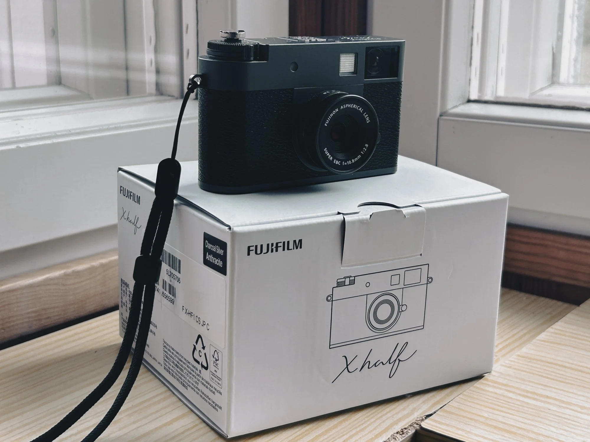 Fujifilm X-Half-5.jpg