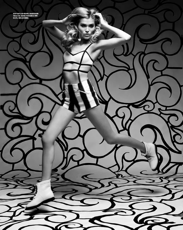 16 MONOCHROM_Page_03.jpg