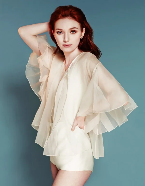 Eleanor_Tomlinson_02-600x771.jpg